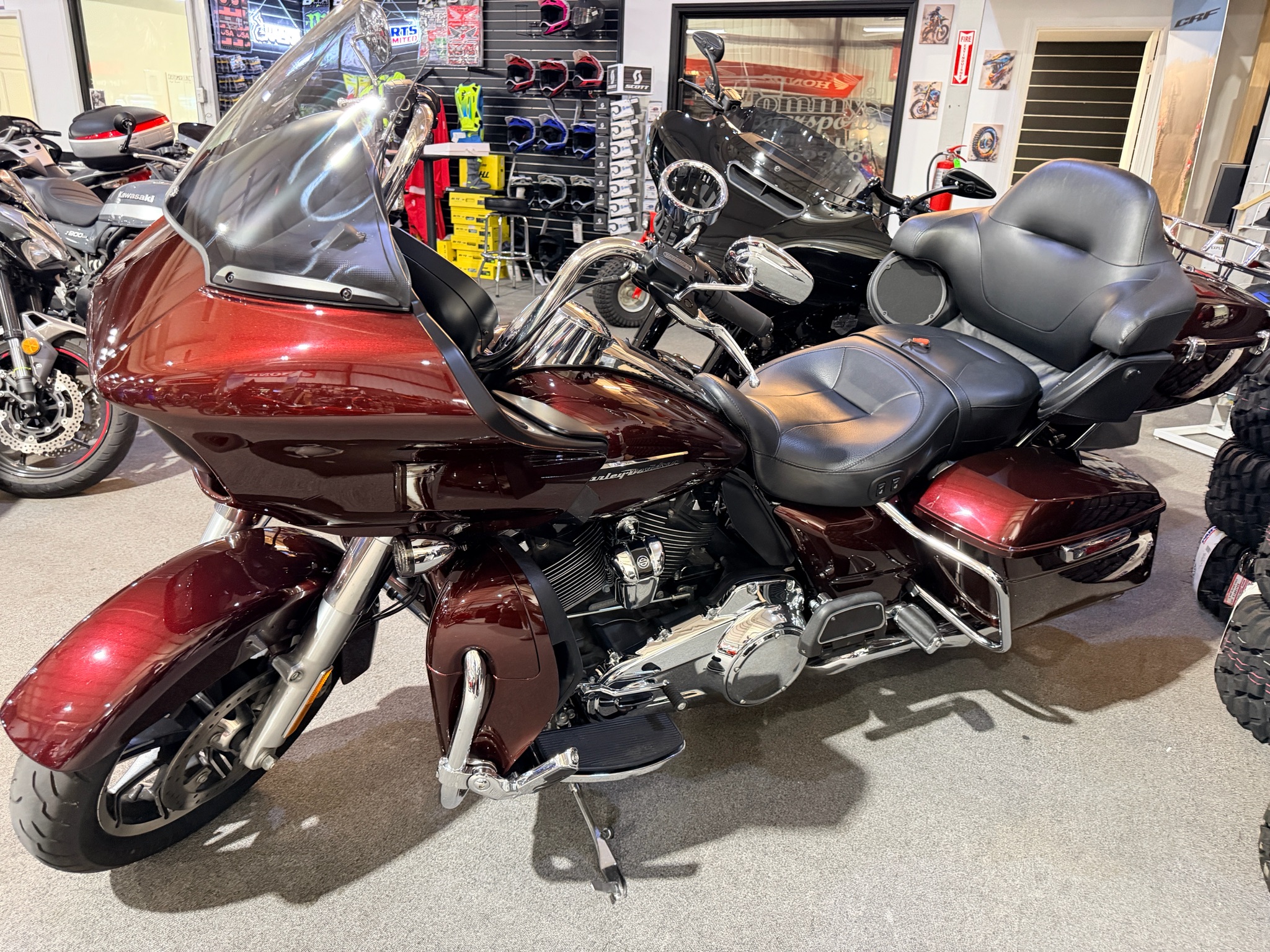 2018 Harley-Davidson Road Glide® Ultra 3