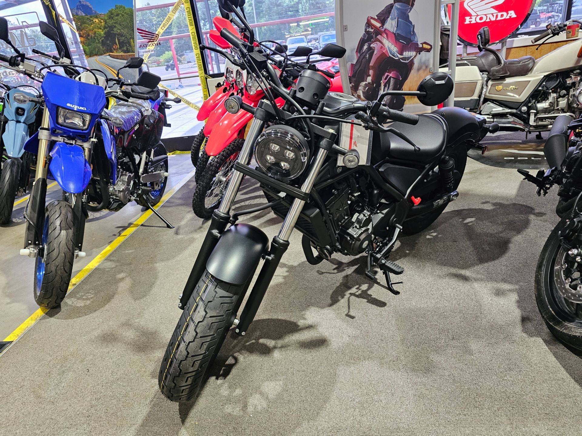2025 Honda Rebel 300 3