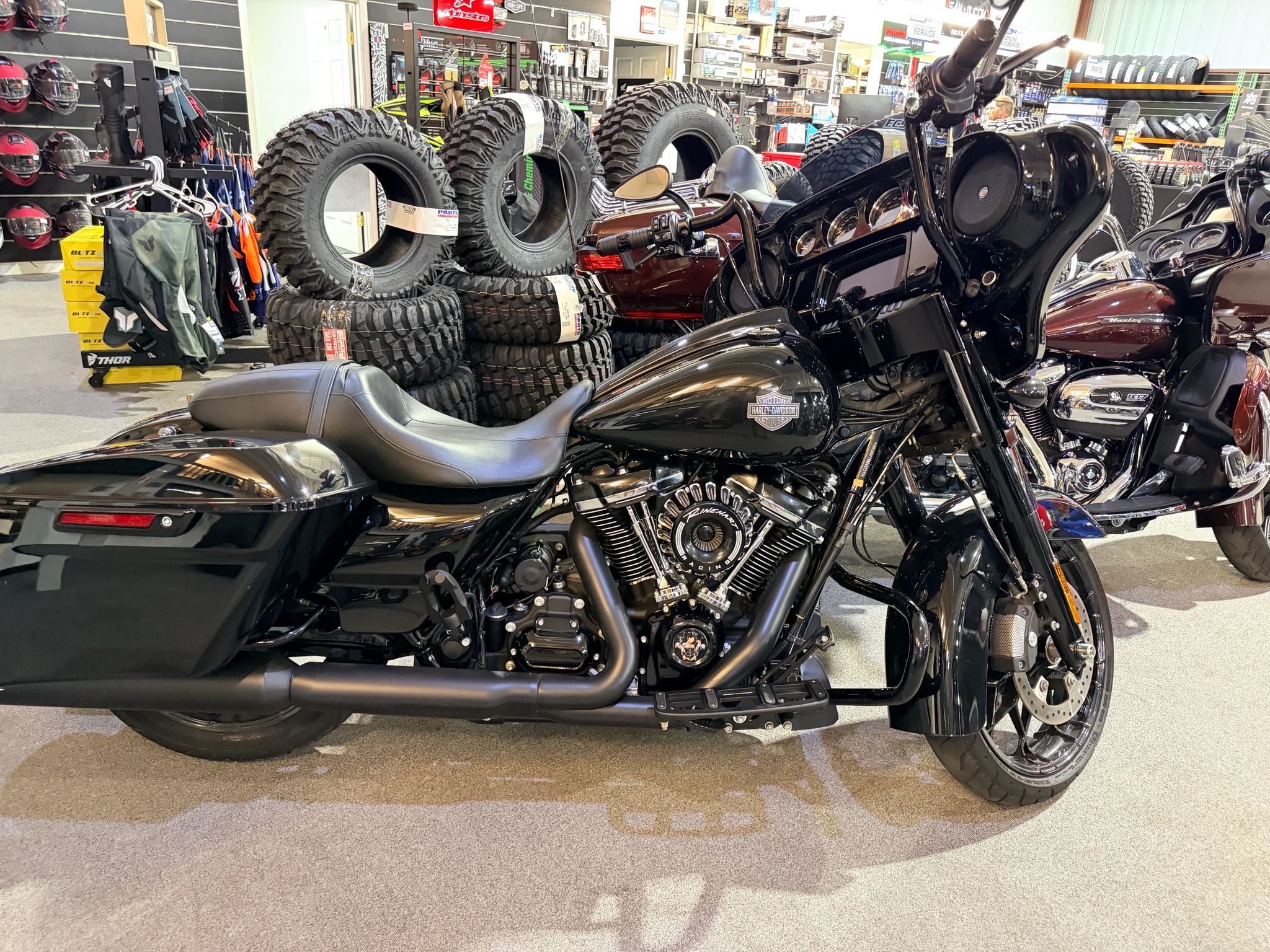 2022 Harley-Davidson Street Glide® Special 3