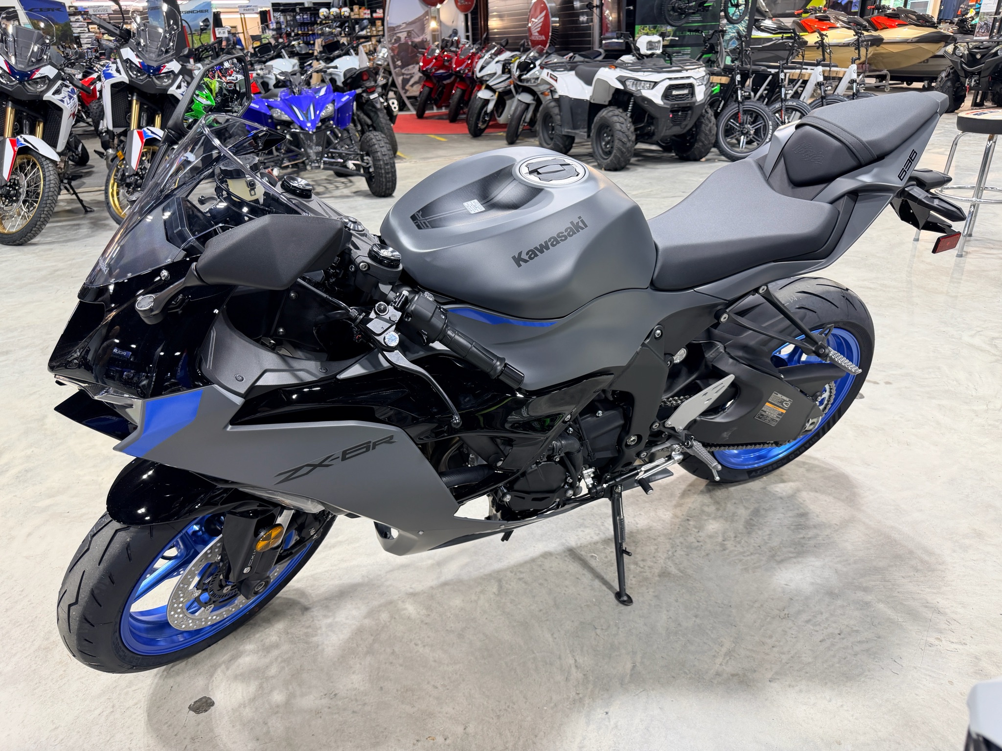 2026 Kawasaki Ninja® ZX-6R ABS 2
