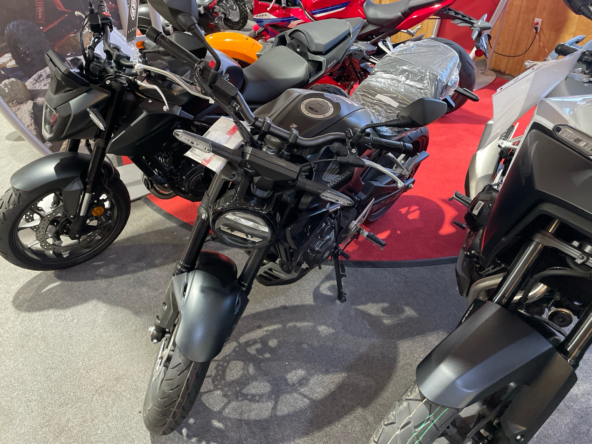 2025 Honda CB300R ABS 2