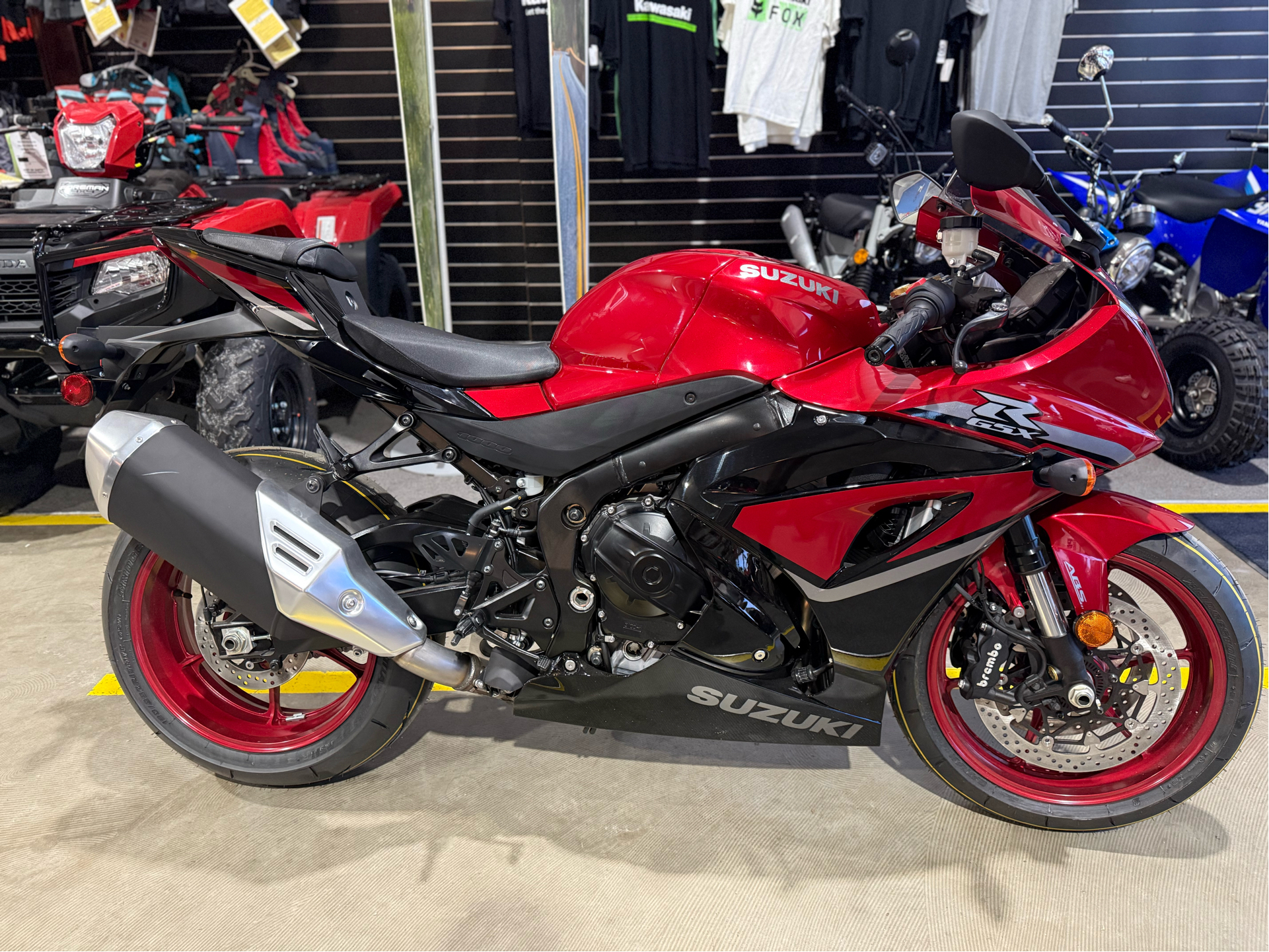 New 2025 Suzuki GSX-R1000 Candy Daring Red / Glass Sparkle Black