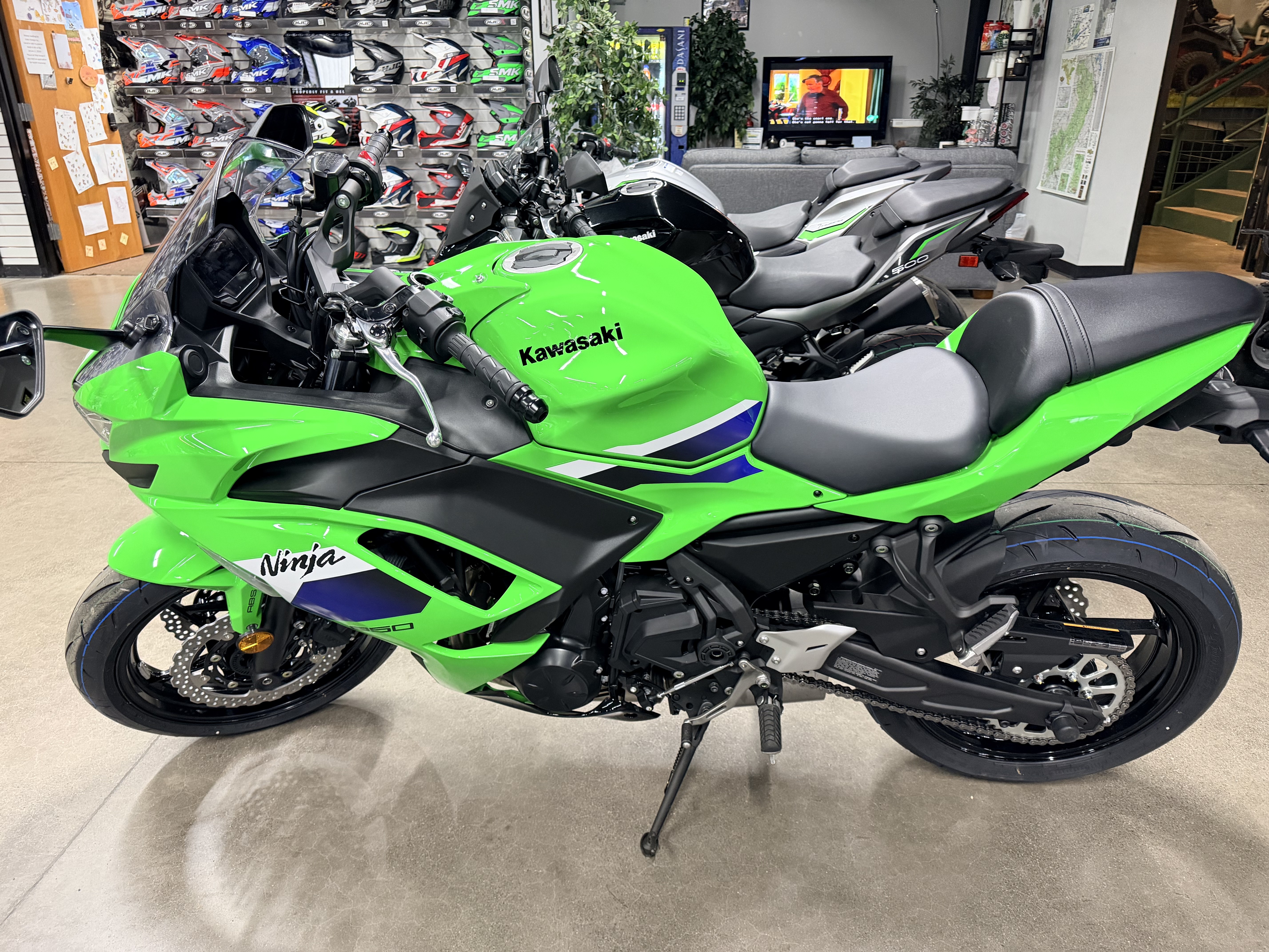 New 2026 Kawasaki Ninja® 650 ABS Lime Green | Motorcycles in