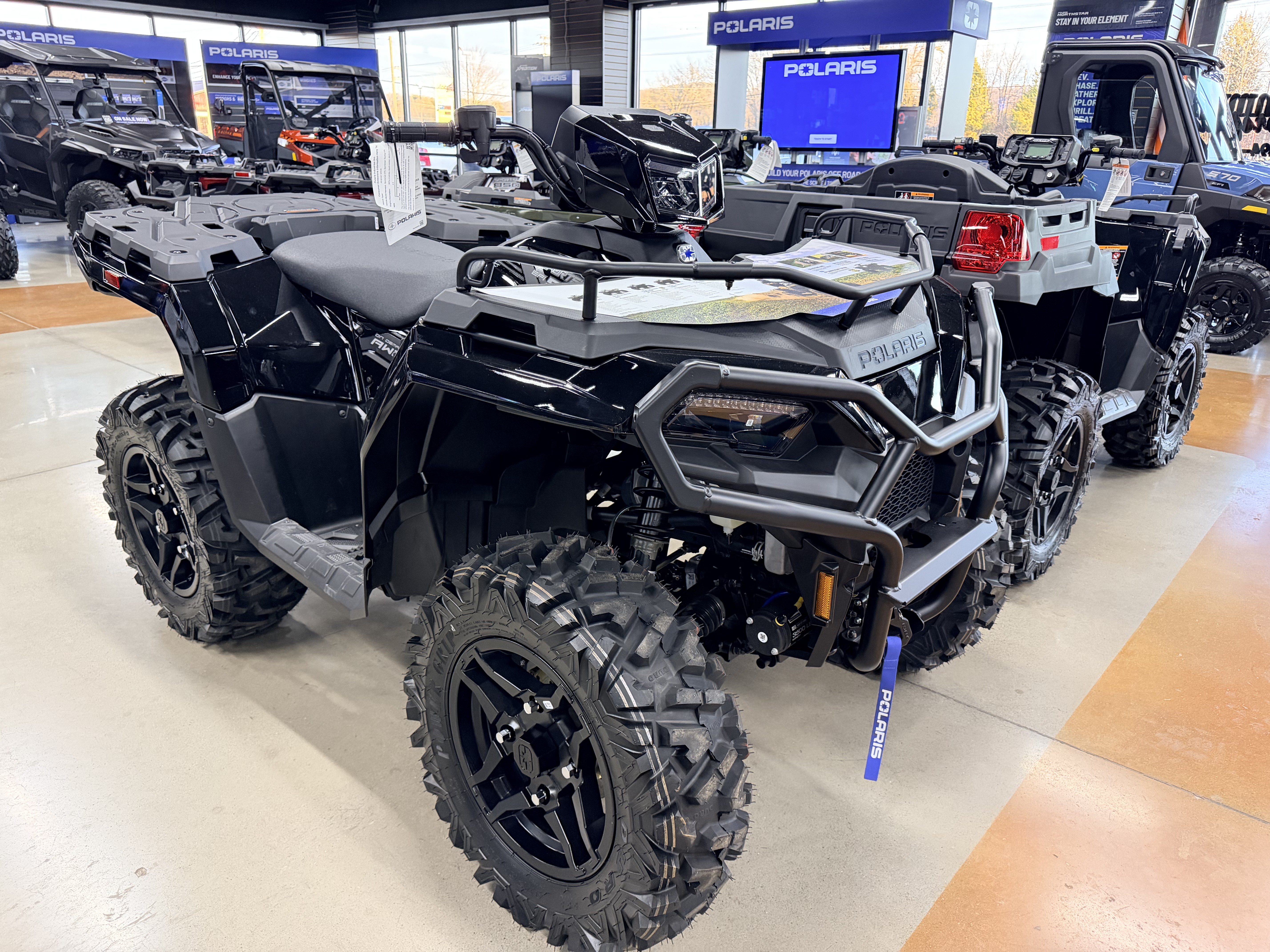 ハイツ　トレイル New 2026 Polaris Sportsman 570 Trail Onyx Black | ATVs in Clinton