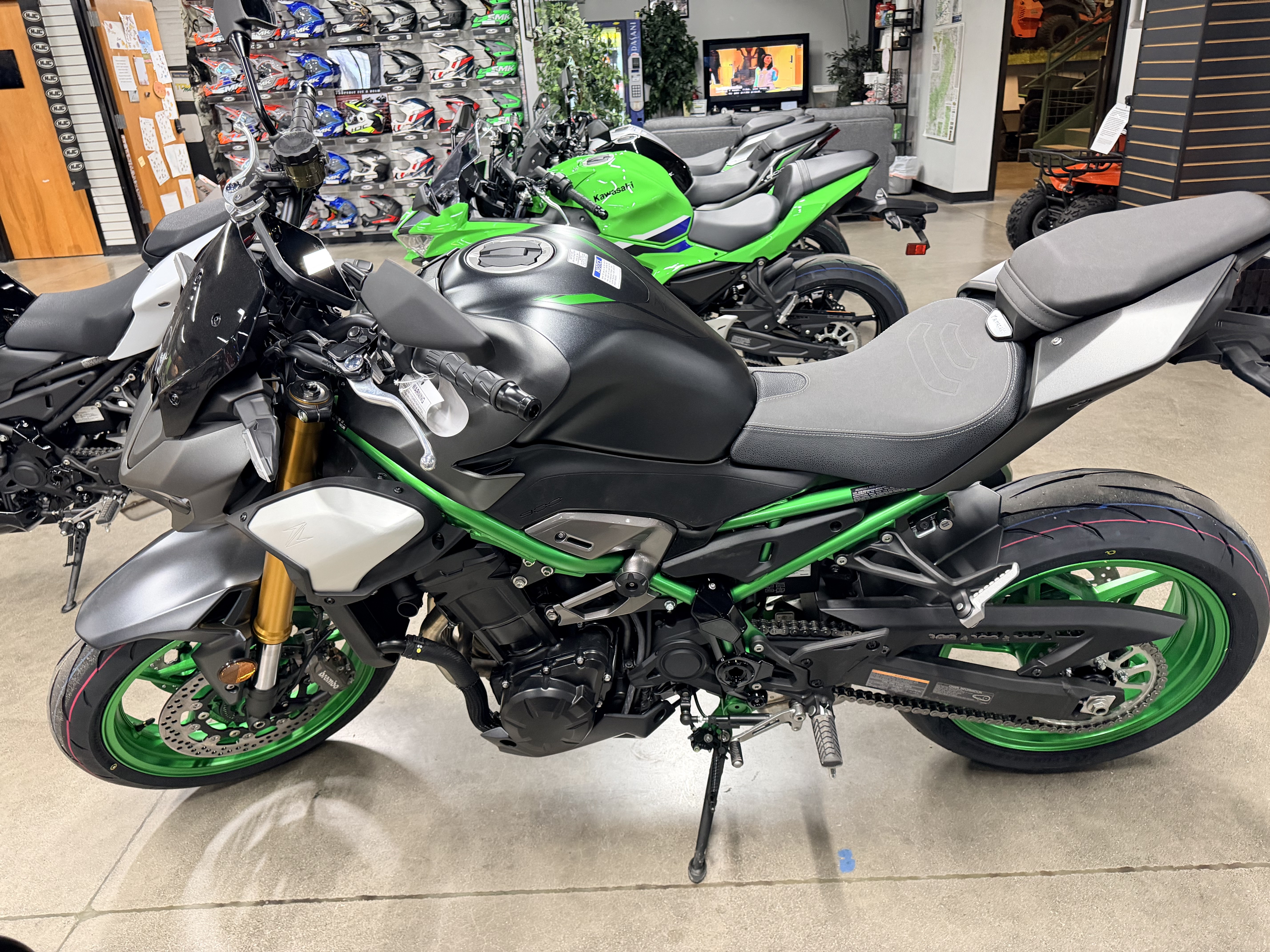 2026 Kawasaki Z900 SE ABS for Sale