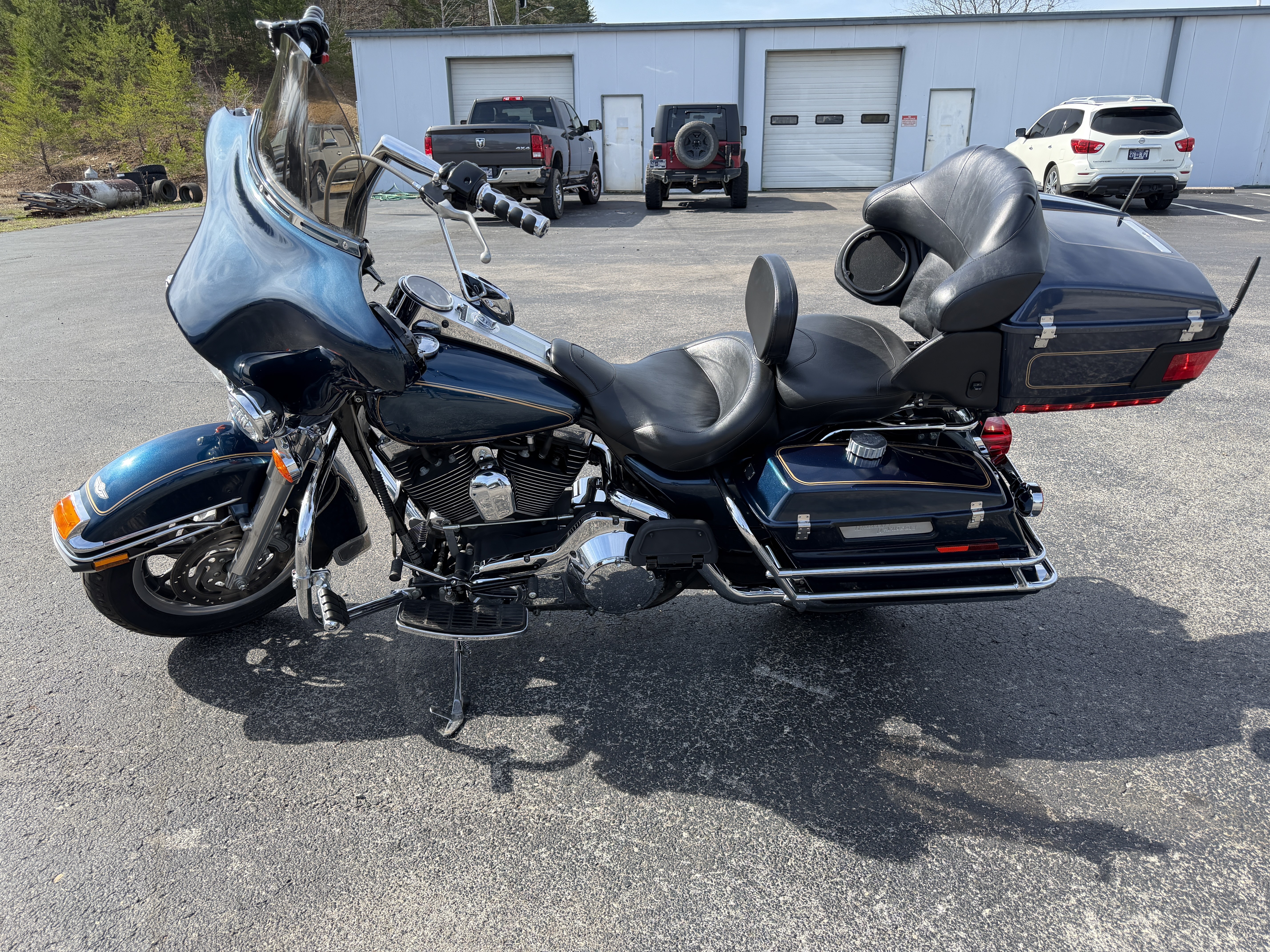 2003 Harley-Davidson FLHRCI Road King® Classic 4