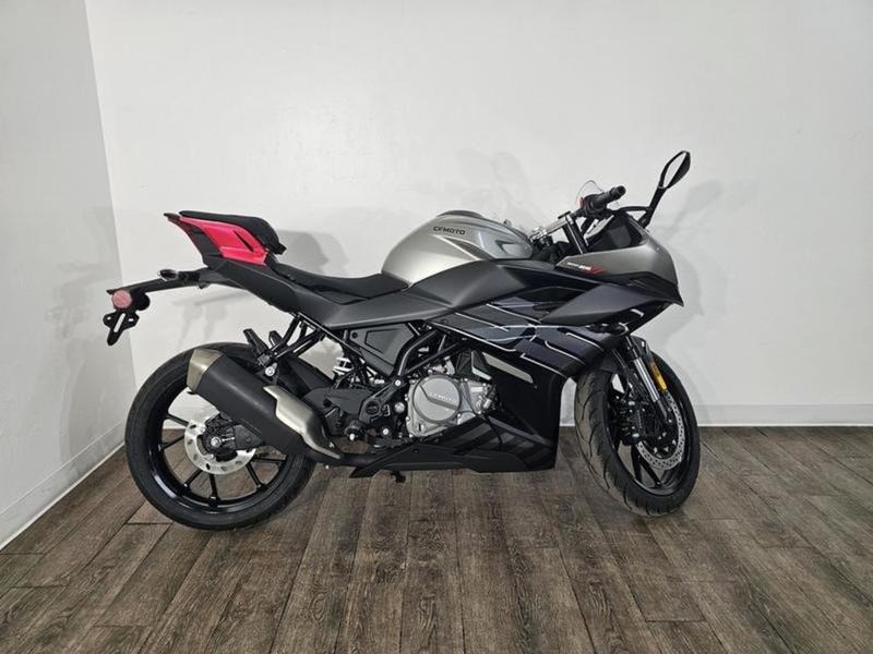 2026 CFMOTO 300SS