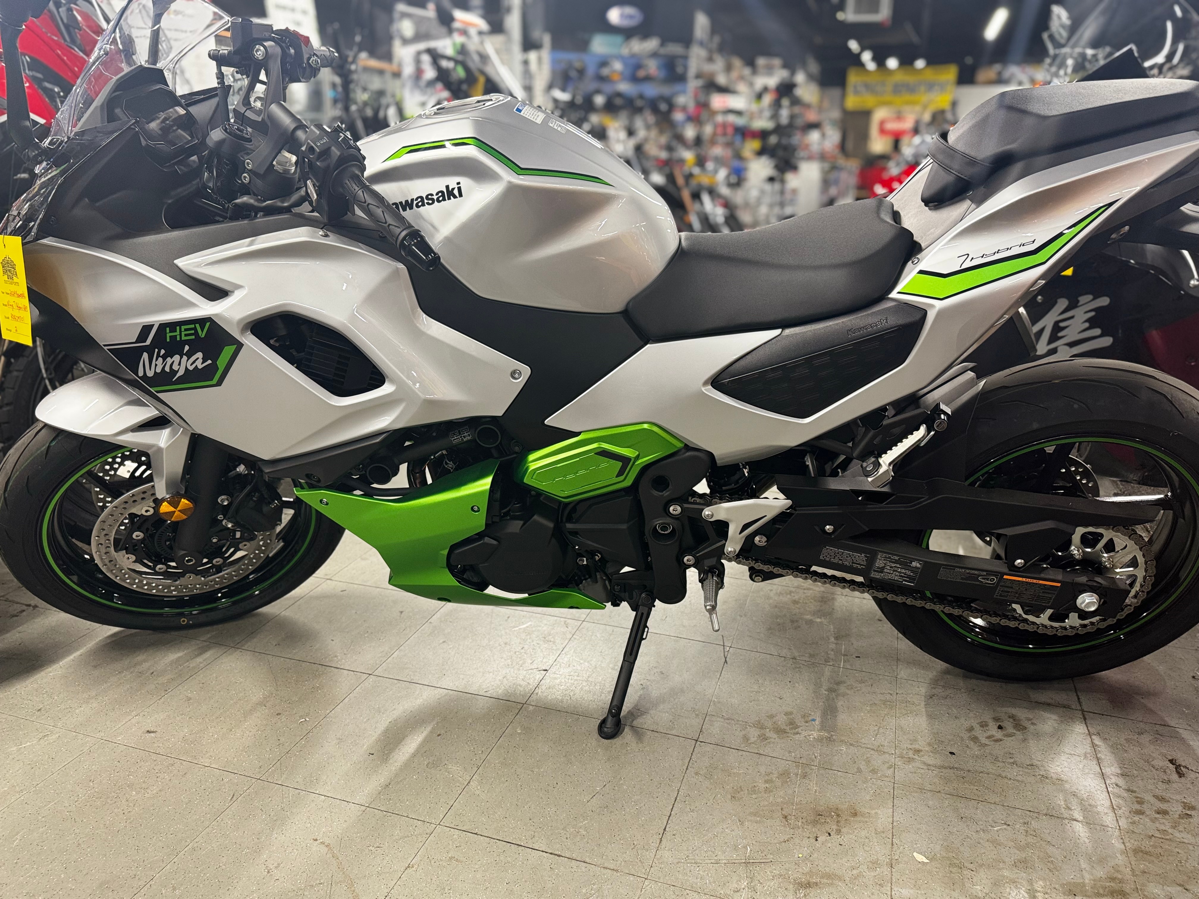 2024 Kawasaki Ninja 7 Hybrid ABS 2