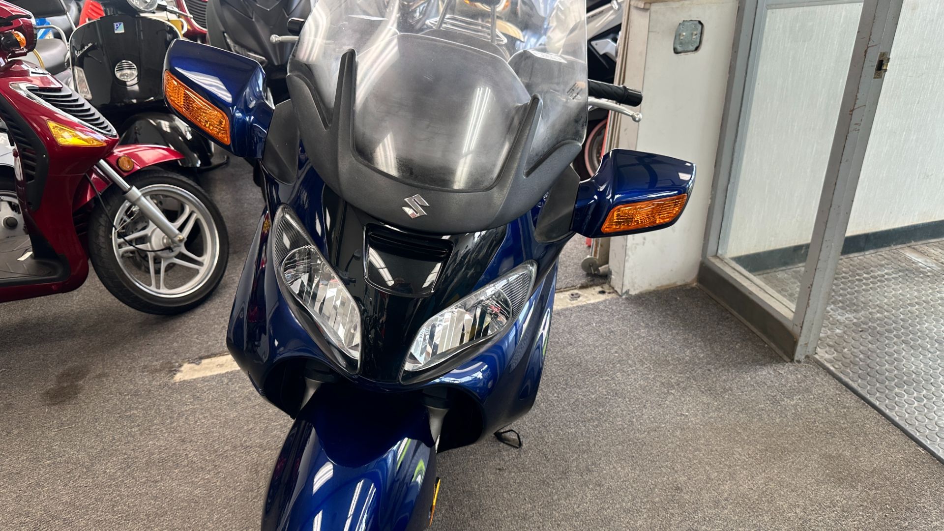 2003 Suzuki Burgman 650 3