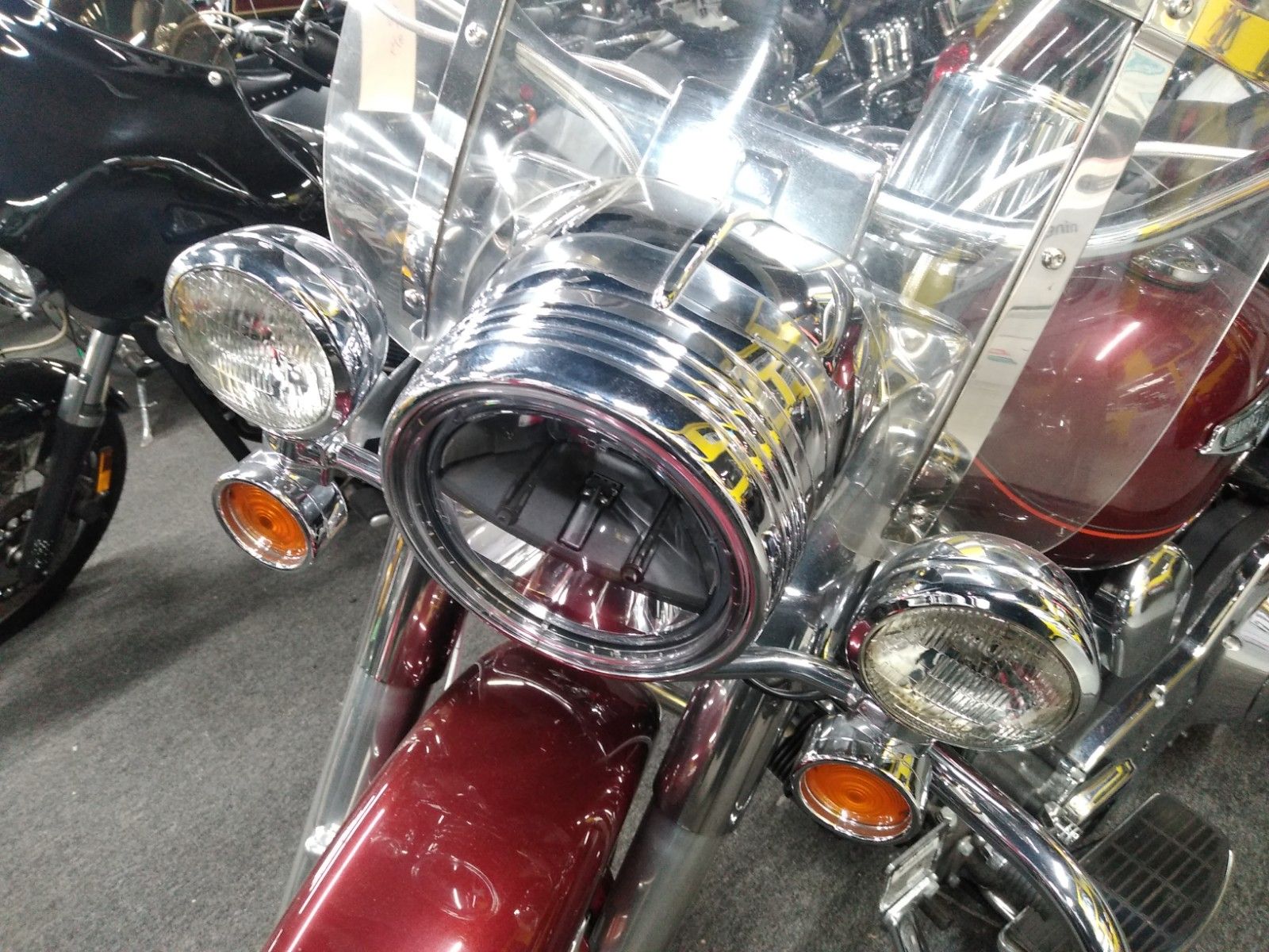 2002 Harley-Davidson FLHR/FLHRI Road King® 3
