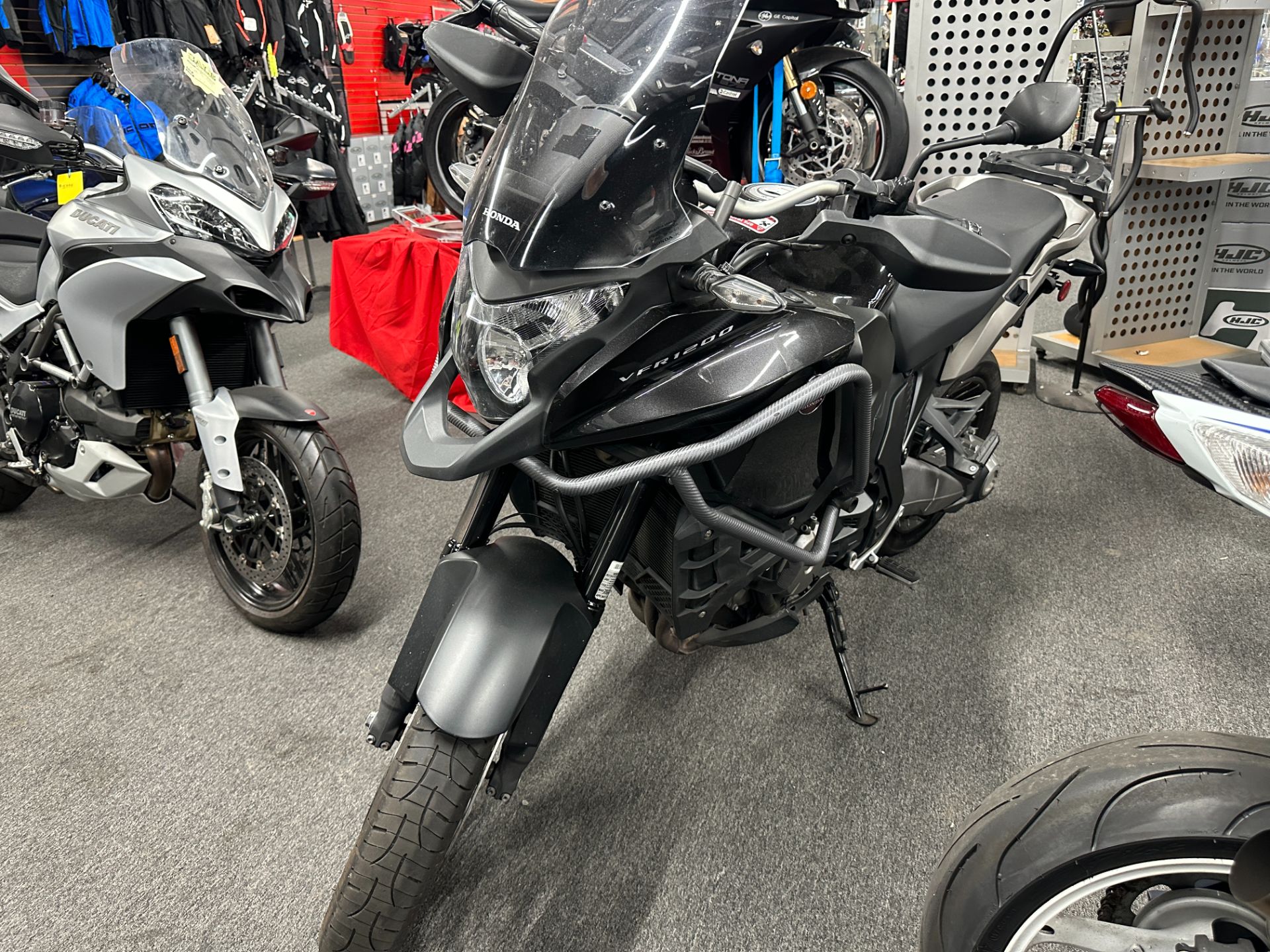 2016 Honda VFR1200X DCT 3