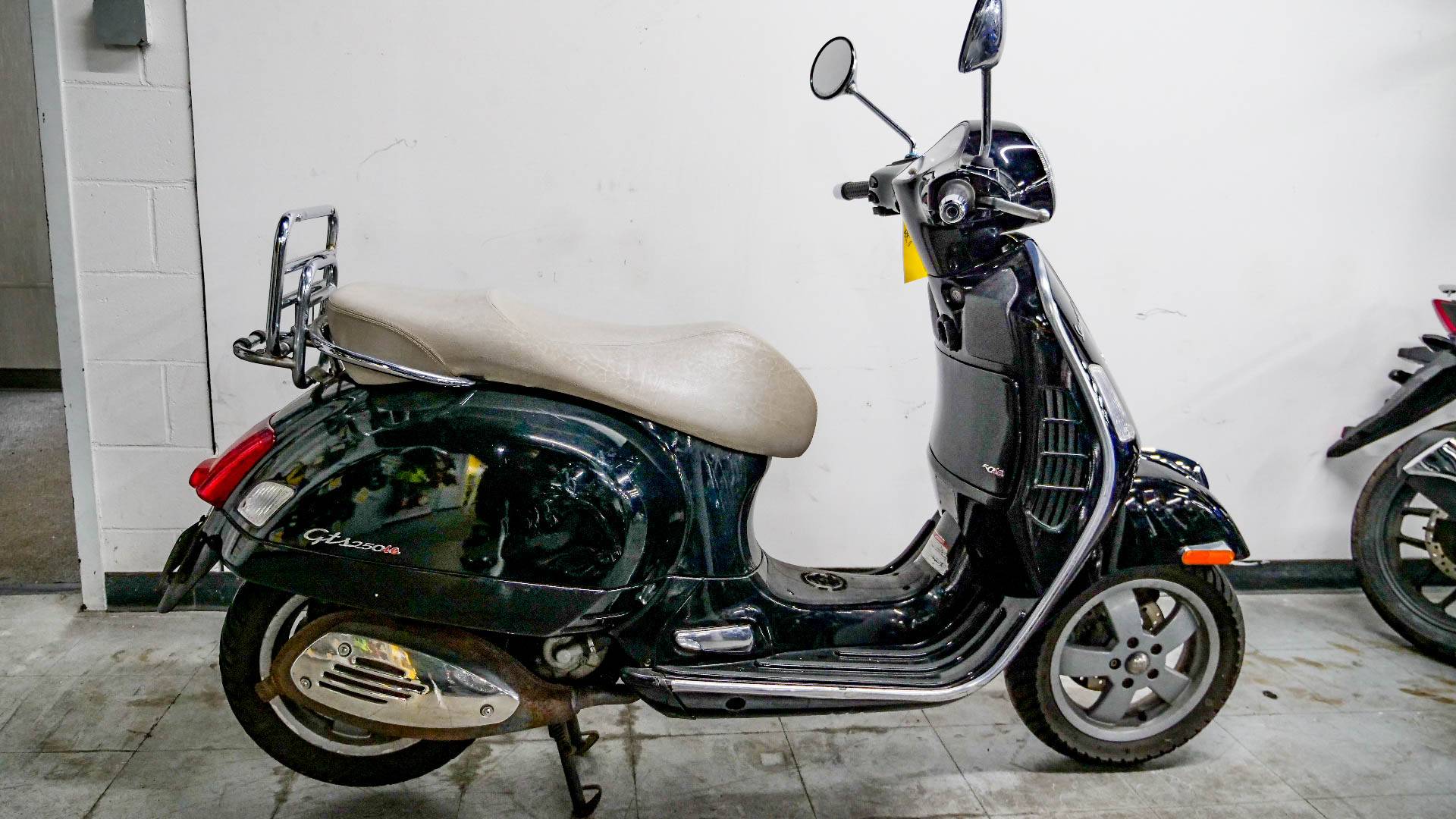 2007 Vespa GTS 250 2