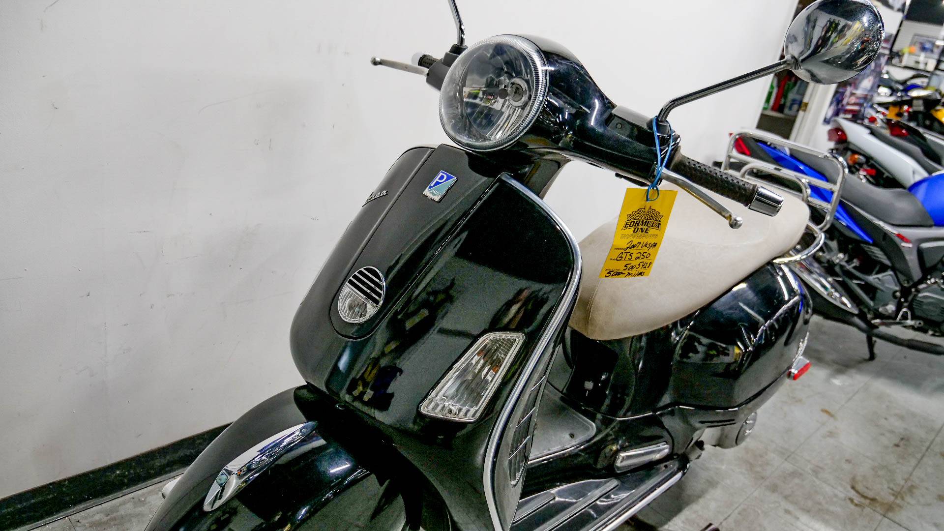 2007 Vespa GTS 250 4