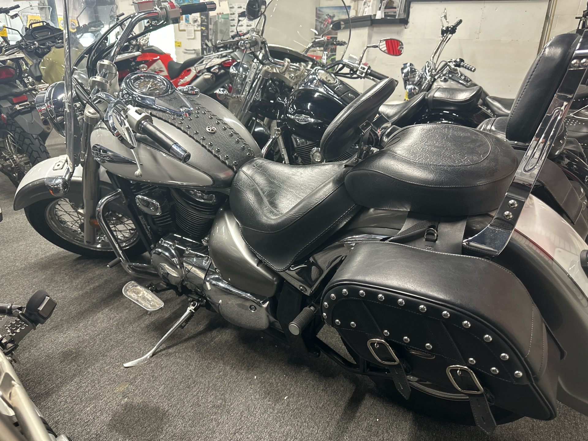 2003 Suzuki Intruder® Volusia 2