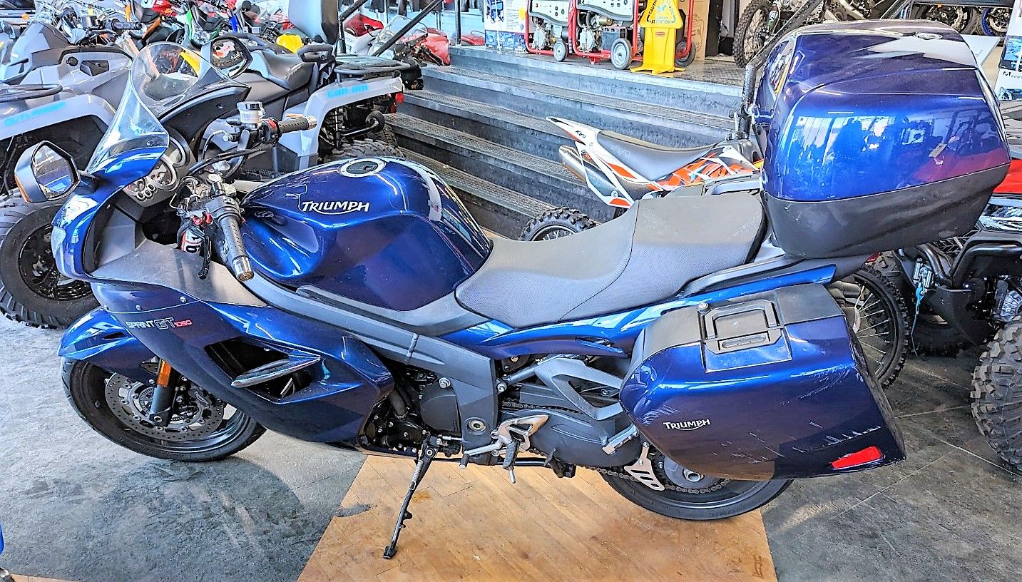 2011 Triumph Sprint GT ABS 2
