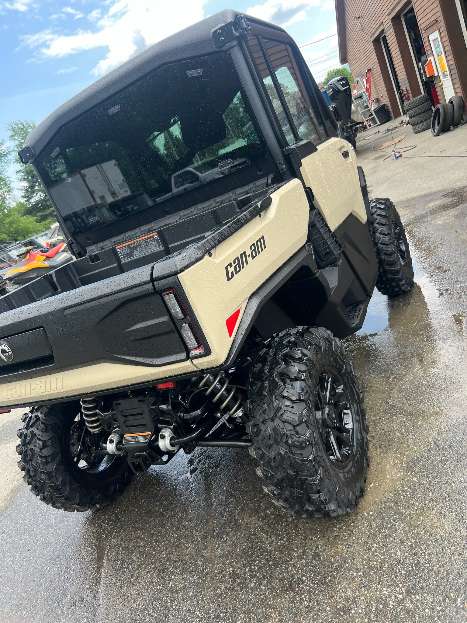 2026 Can-Am™ Defender Limited HD11 6