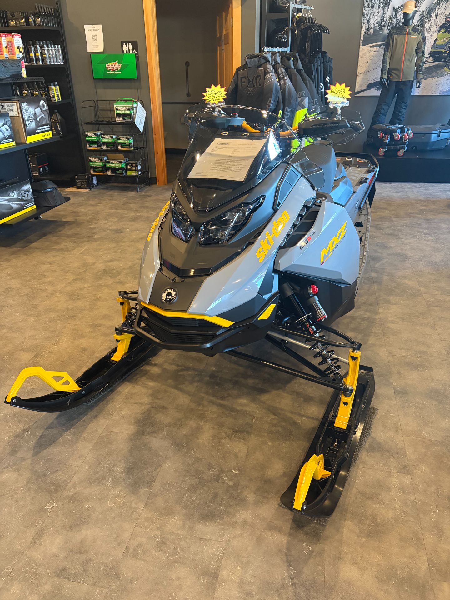 2026 Ski-Doo MXZ Adrenaline w/ Blizzard Package 137 600R E-TEC  1