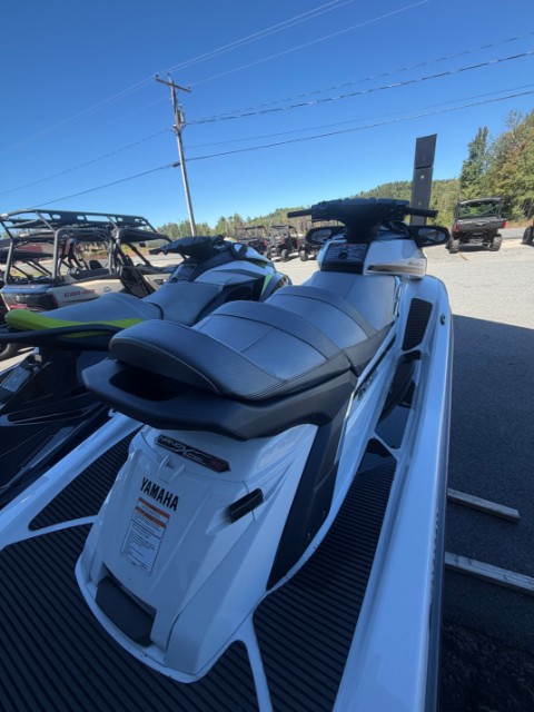 2016 Yamaha Wave Runner — photo 1 of 3