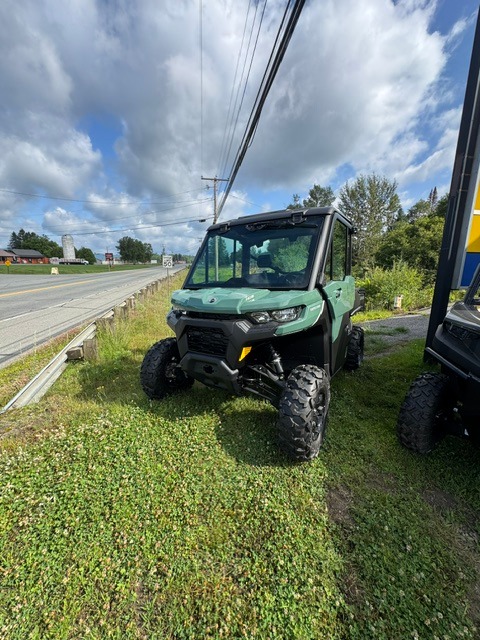 2026 Can-Am™ Defender DPS CAB 2