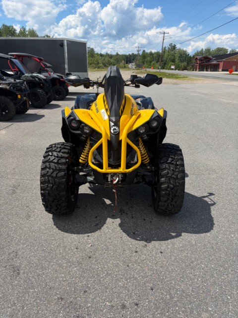 2021 Can-Am Renegade X MR 1000R with Visco-4Lok — photo 1 of 5