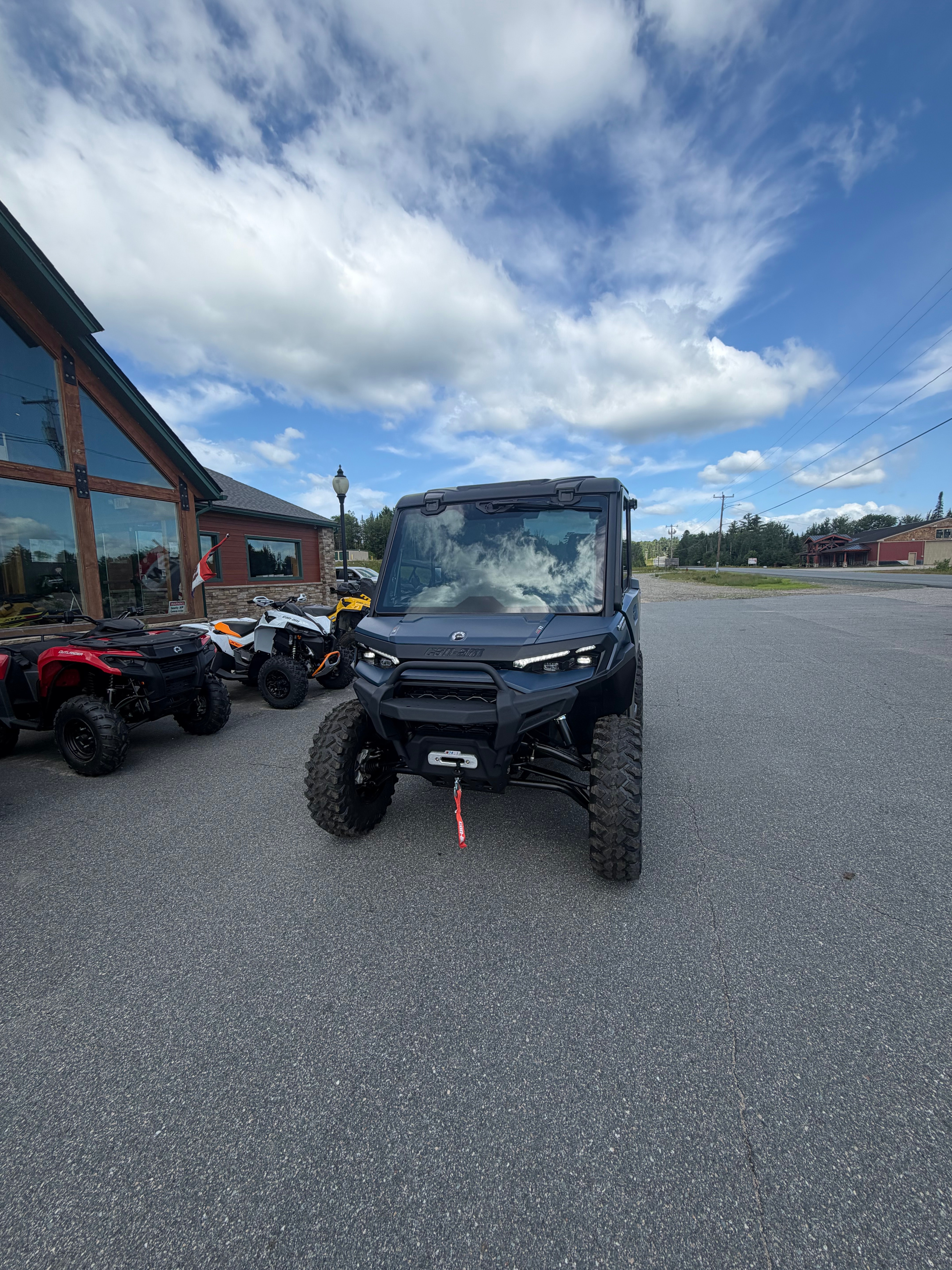 2026 Can-Am™ Defender Limited HD11 1