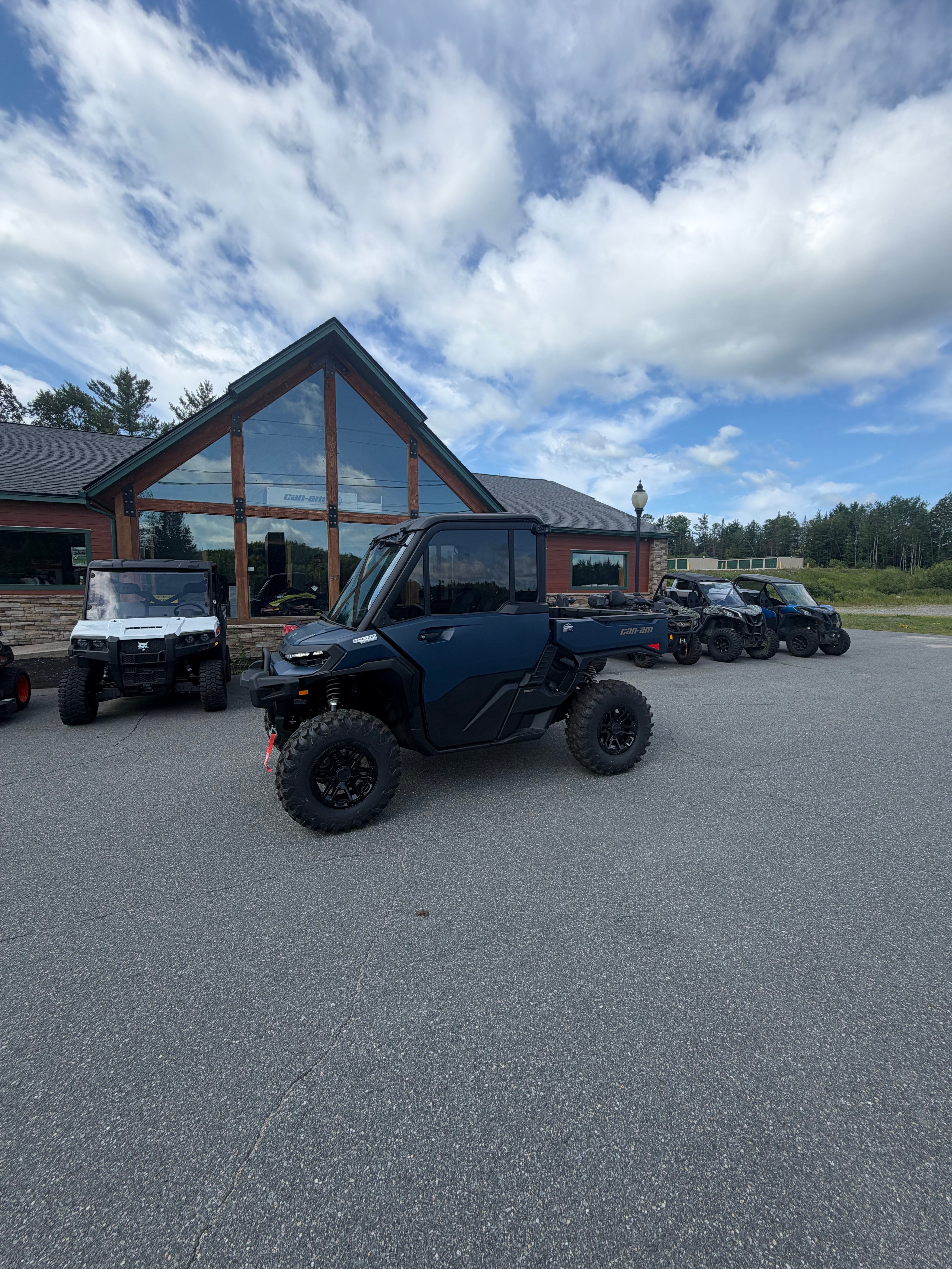 2026 Can-Am™ Defender Limited HD11 2