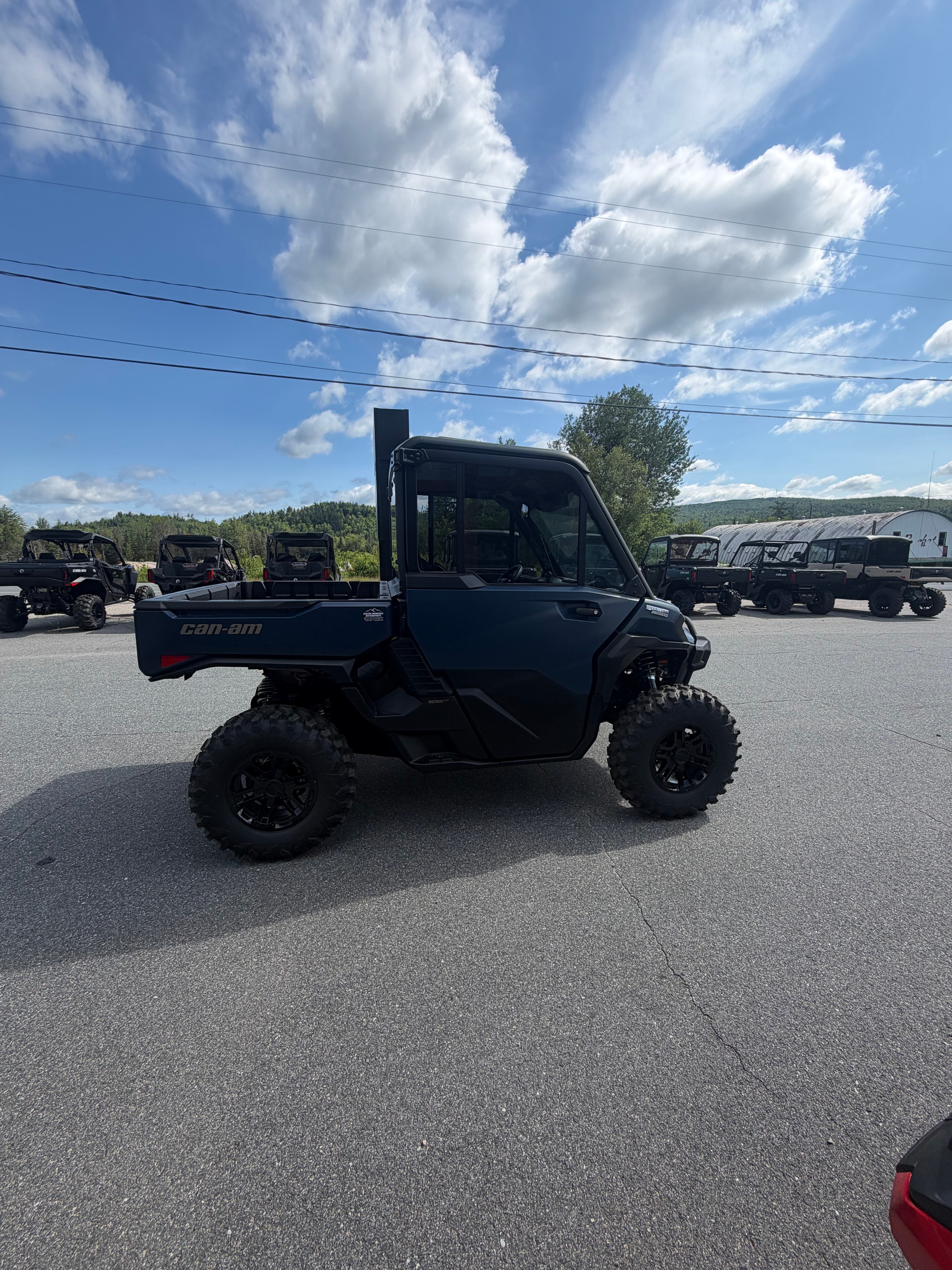 2026 Can-Am™ Defender Limited HD11 4