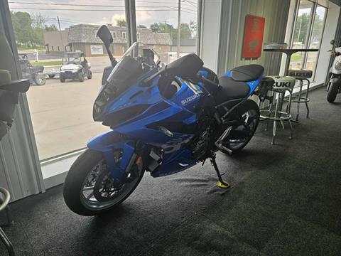 モトラワークス（プロフ必読） 155/65R14 VRX2 （青757） New 2025 Suzuki GSX-8R Metallic Triton Blue | Motorcycles in