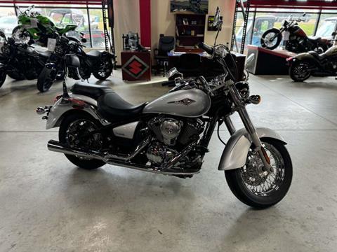 2006 Kawasaki Vulcan® 900 Classic in Auburn, Massachusetts - Photo 2