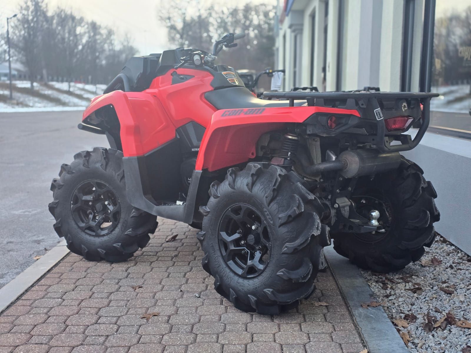 2022 Can-Am Outlander MR 570 in Auburn, Massachusetts - Photo 3