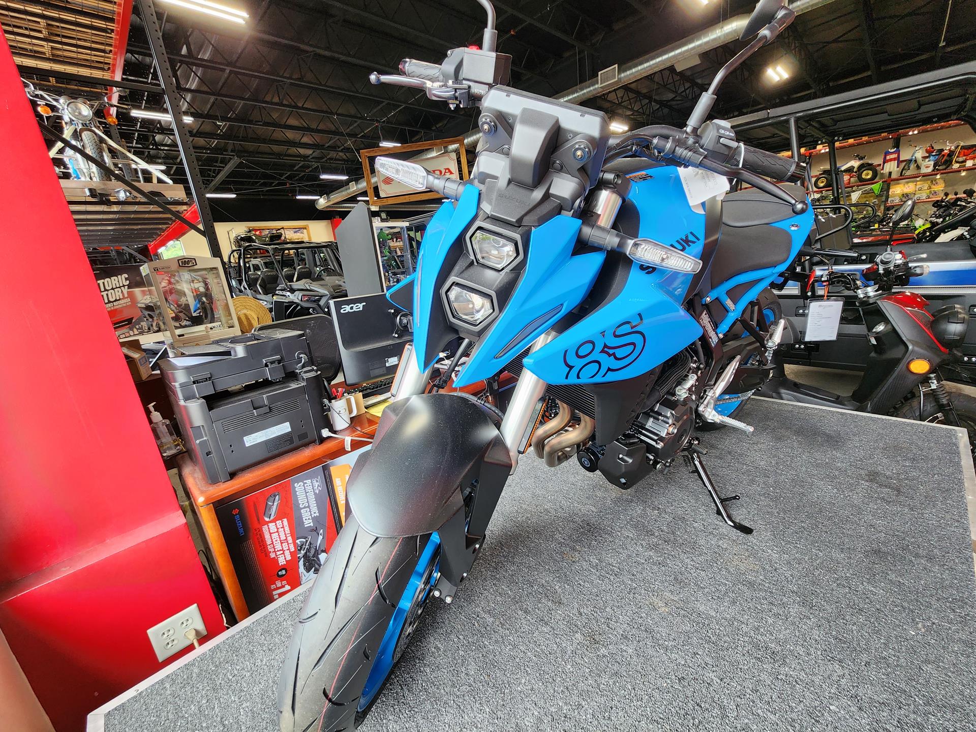 2024 Suzuki GSX-8S in Auburn, Massachusetts - Photo 3