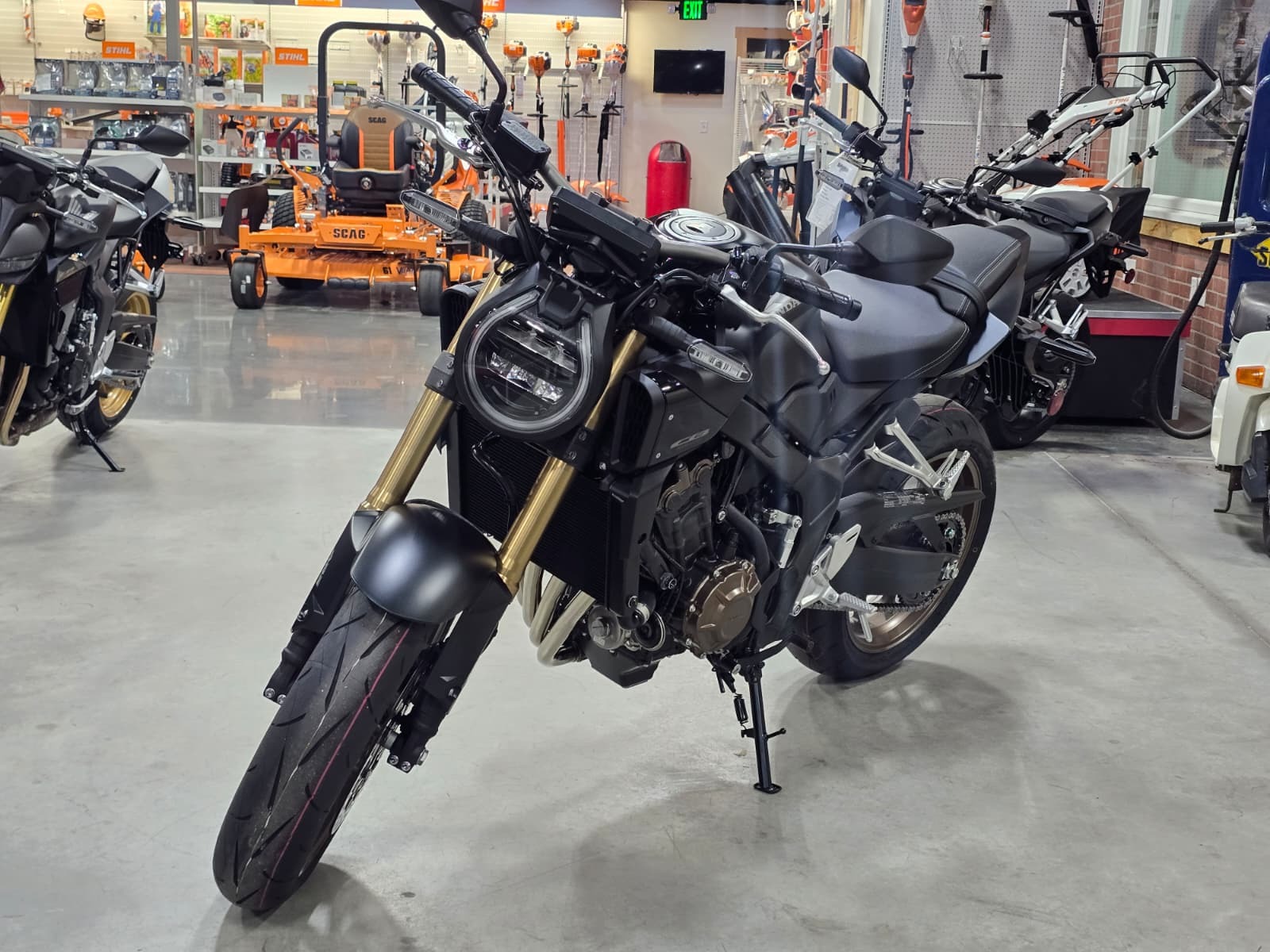2026 CB650R E-Clutch