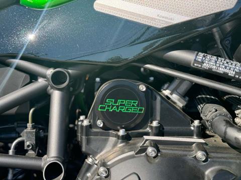 2022 Kawasaki Ninja H2 SX SE in Auburn, Massachusetts - Photo 4
