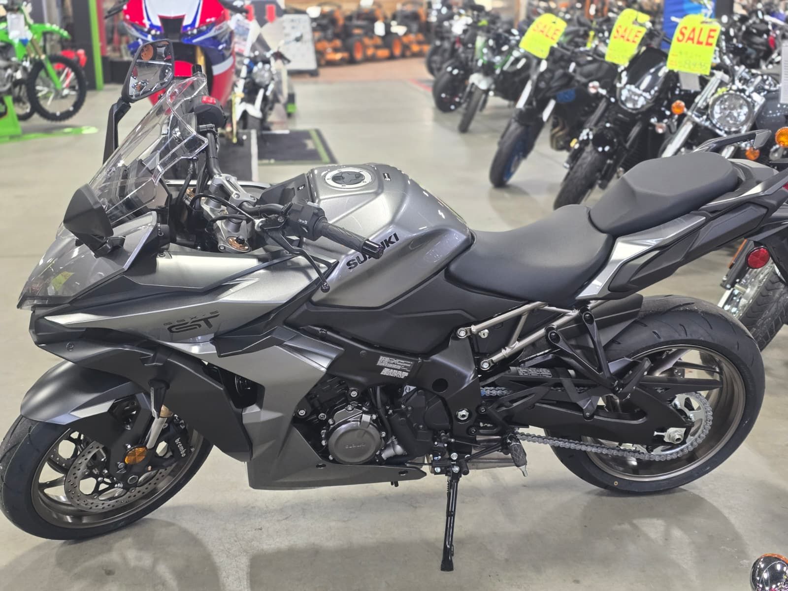 2025 GSX-S1000GT+