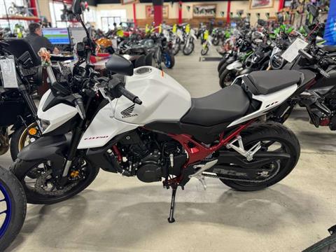 2025 Honda CB750 Hornet in Auburn, Massachusetts - Photo 2