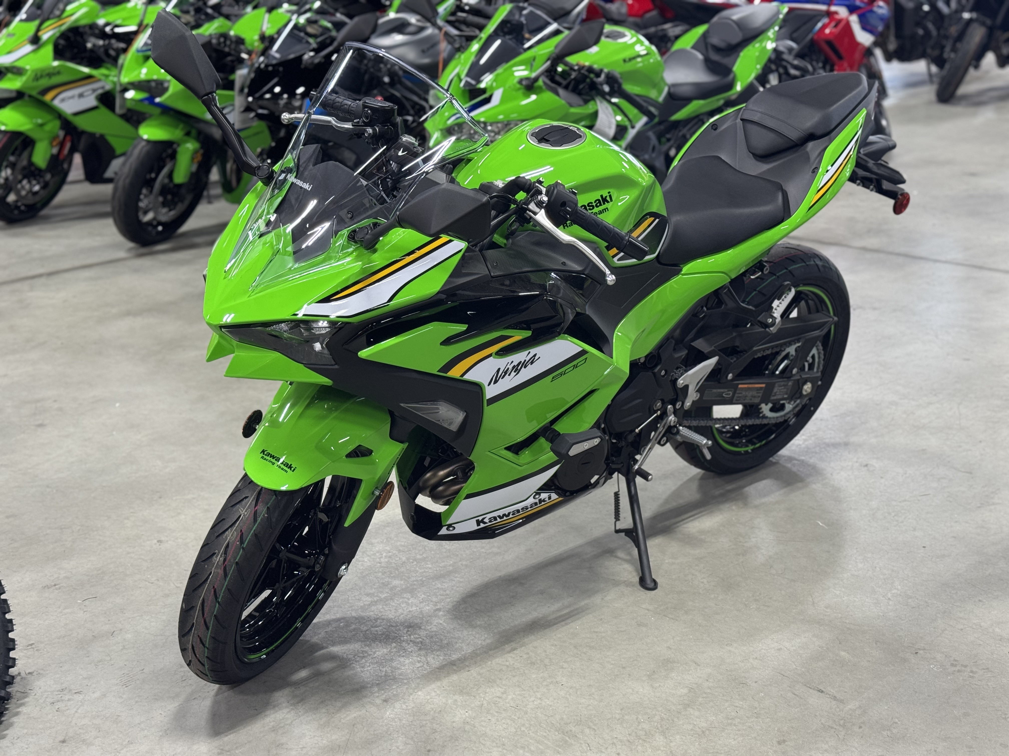 2026 Kawasaki Ninja® ZX-6R ABS 3