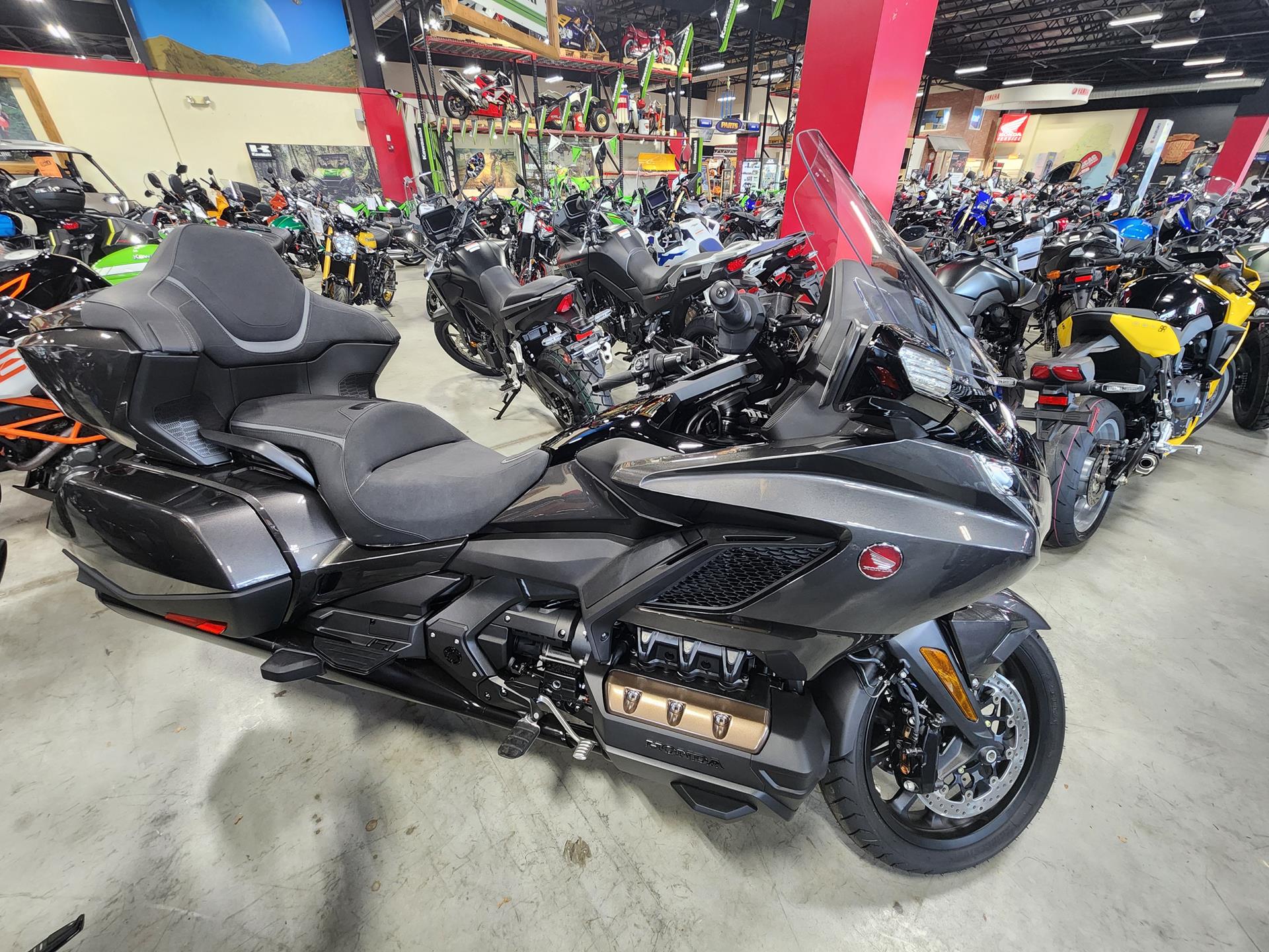 2024 Honda Gold Wing Tour in Auburn, Massachusetts - Photo 3