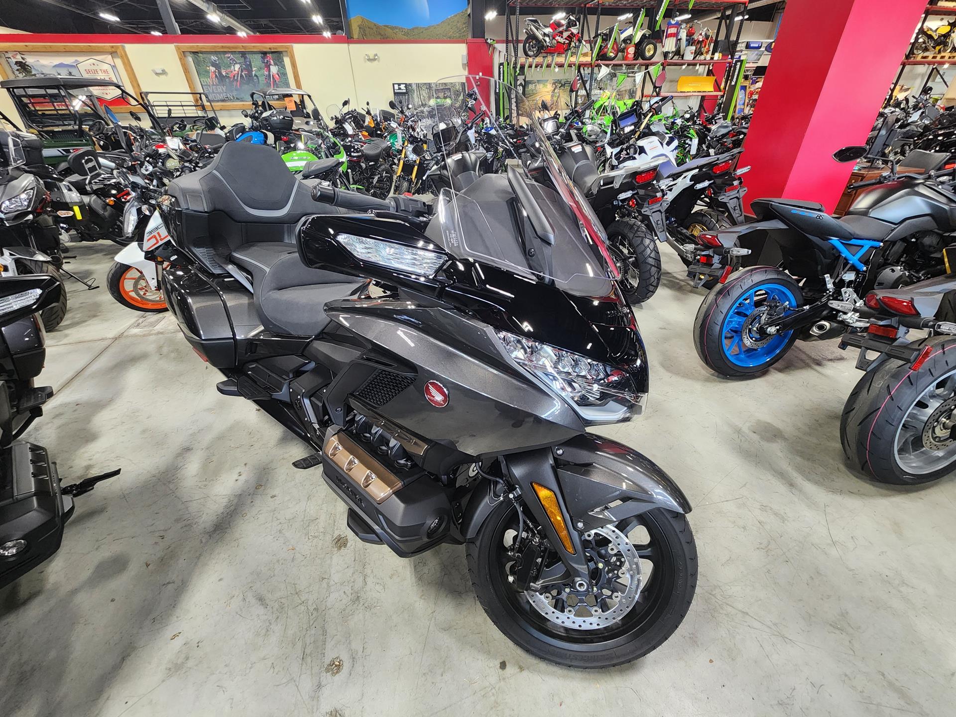 2024 Honda Gold Wing Tour in Auburn, Massachusetts - Photo 4