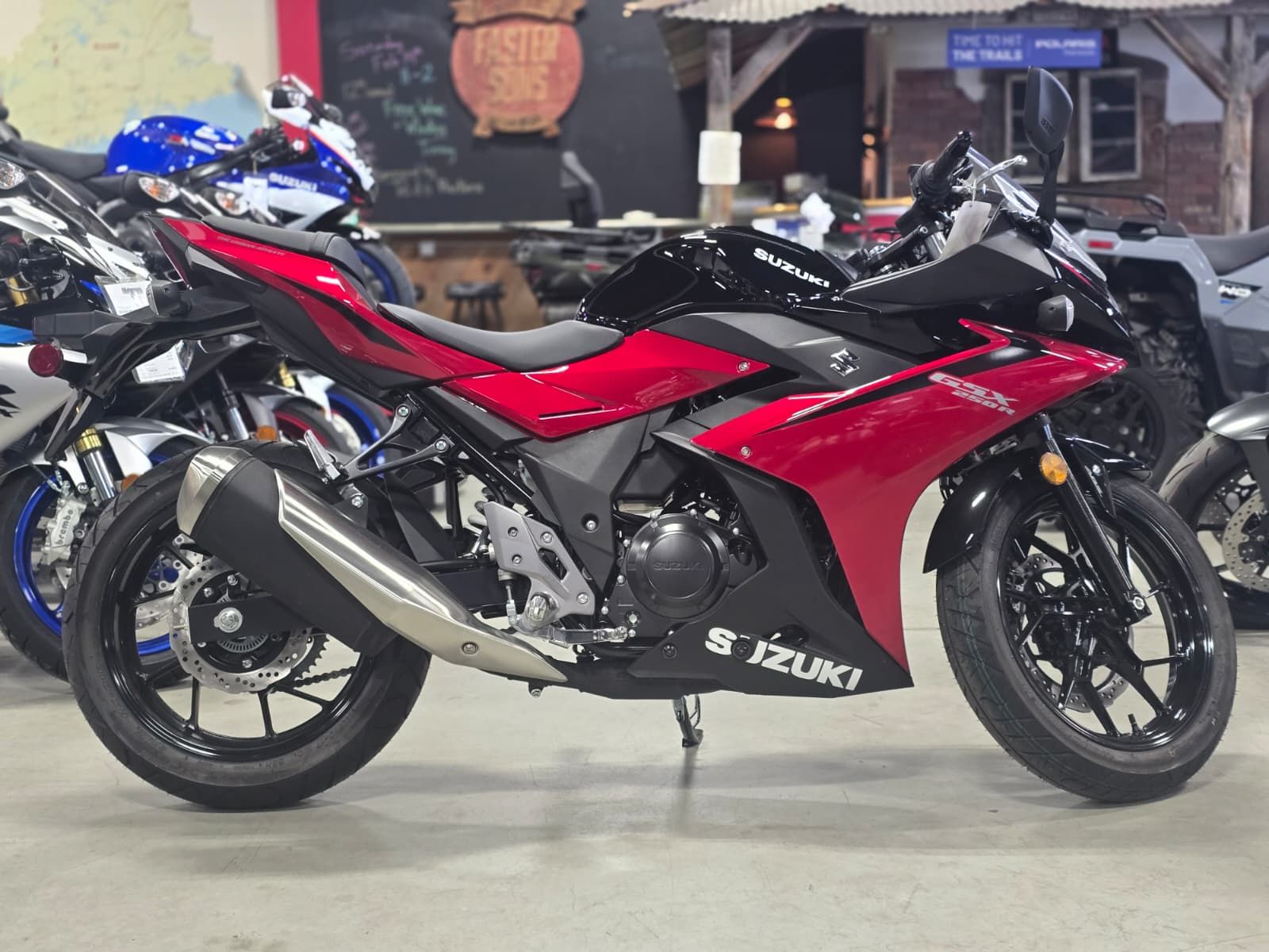 2025 Suzuki GSX250R ABS 1