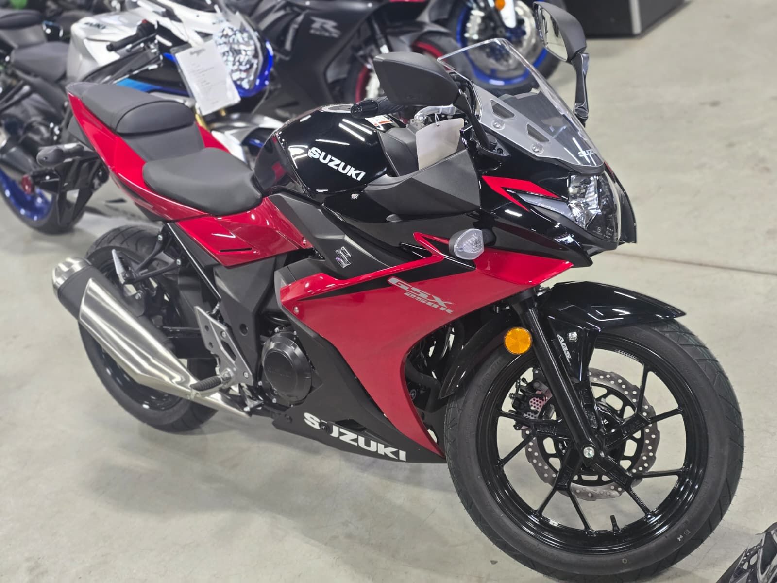 2025 Suzuki GSX250R ABS 2