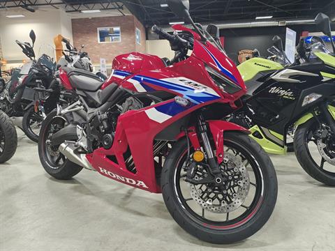 2026 Honda CBR650R E-Clutch — photo 1 of 18