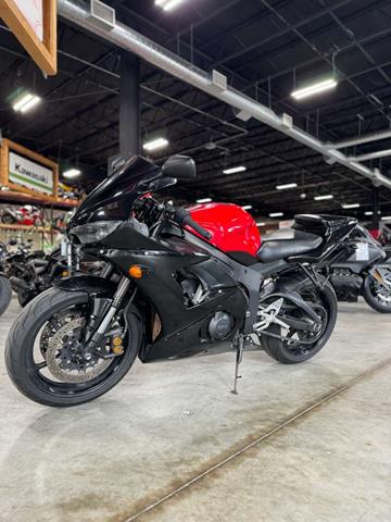 2005 Yamaha YZFR6 in Auburn, Massachusetts - Photo 1