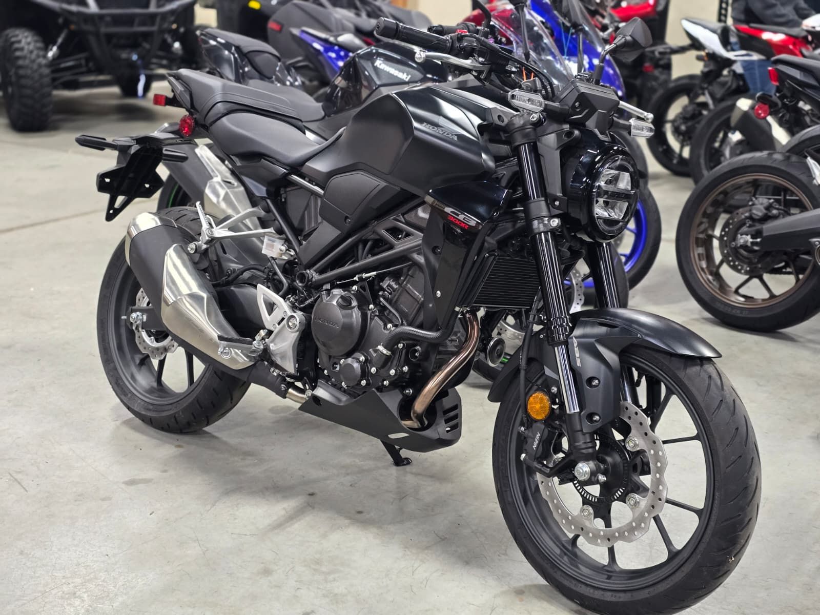 2024 Honda CB300R ABS in Auburn, Massachusetts - Photo 1