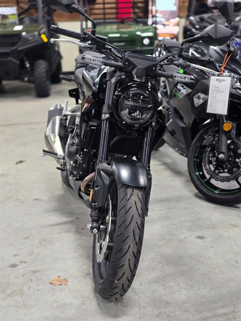 2024 Honda CB300R ABS in Auburn, Massachusetts - Photo 2