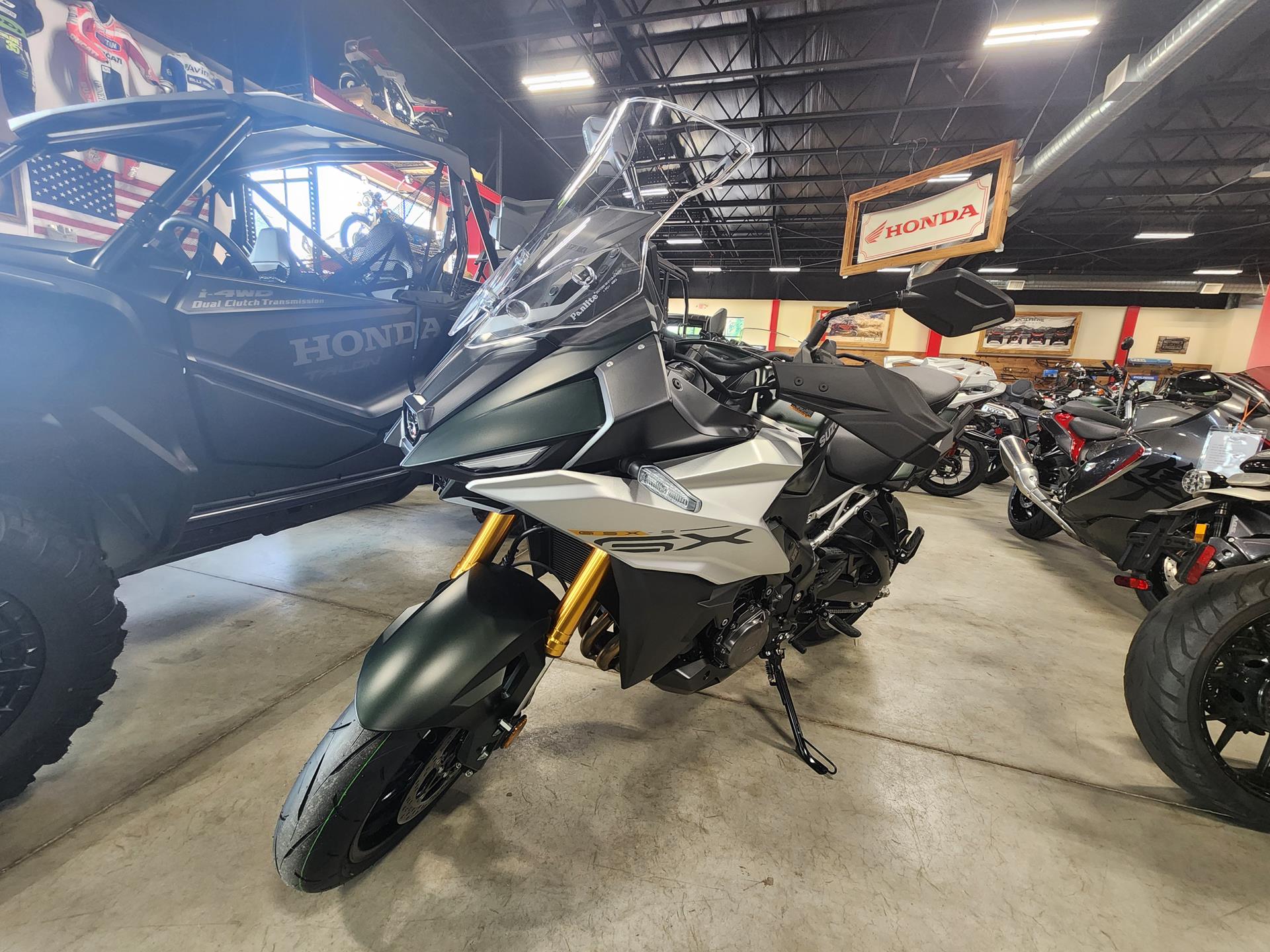2024 Suzuki GSX-S1000GX+ in Auburn, Massachusetts - Photo 4