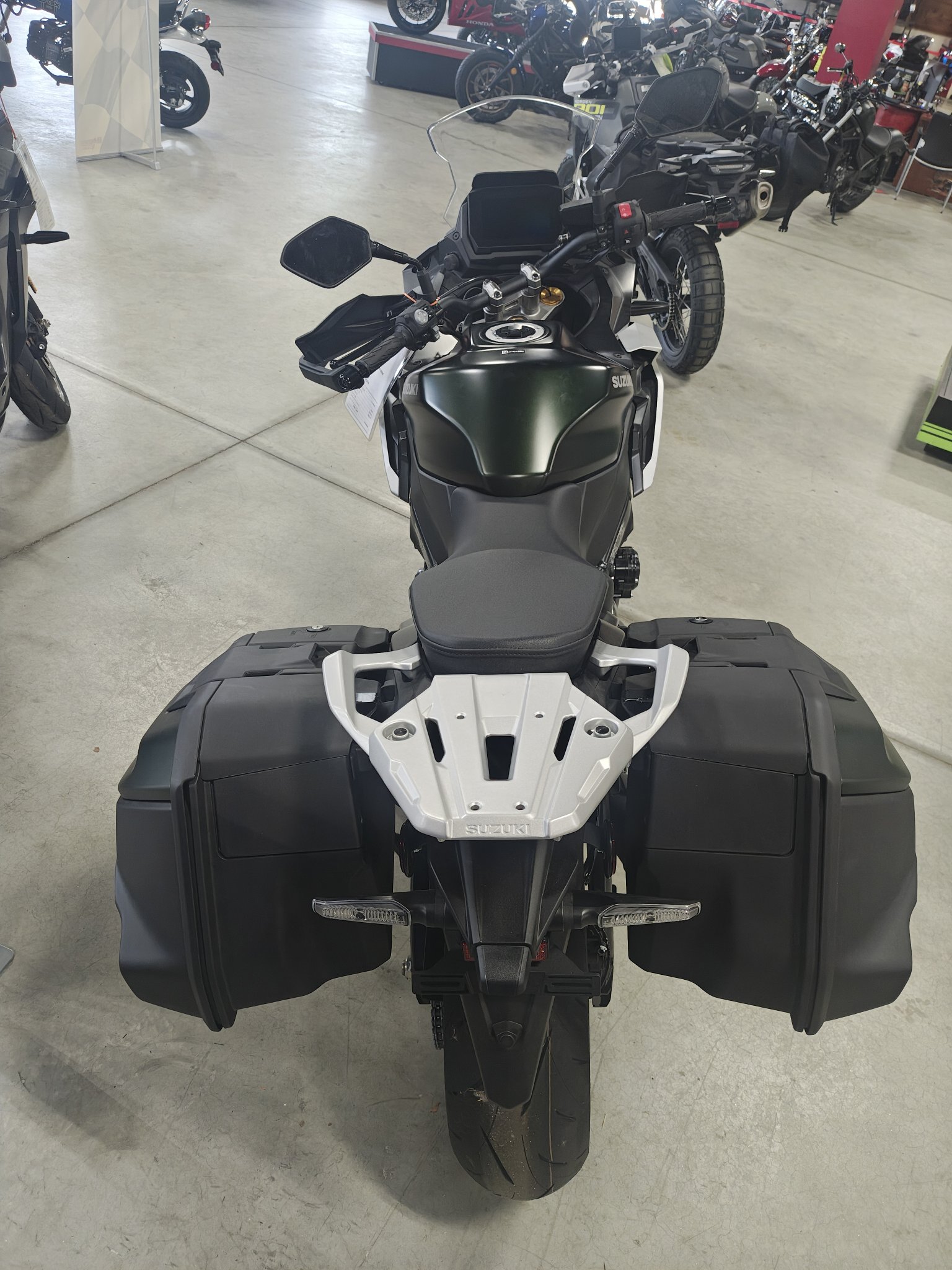2024 Suzuki GSX-S1000GX+ 9