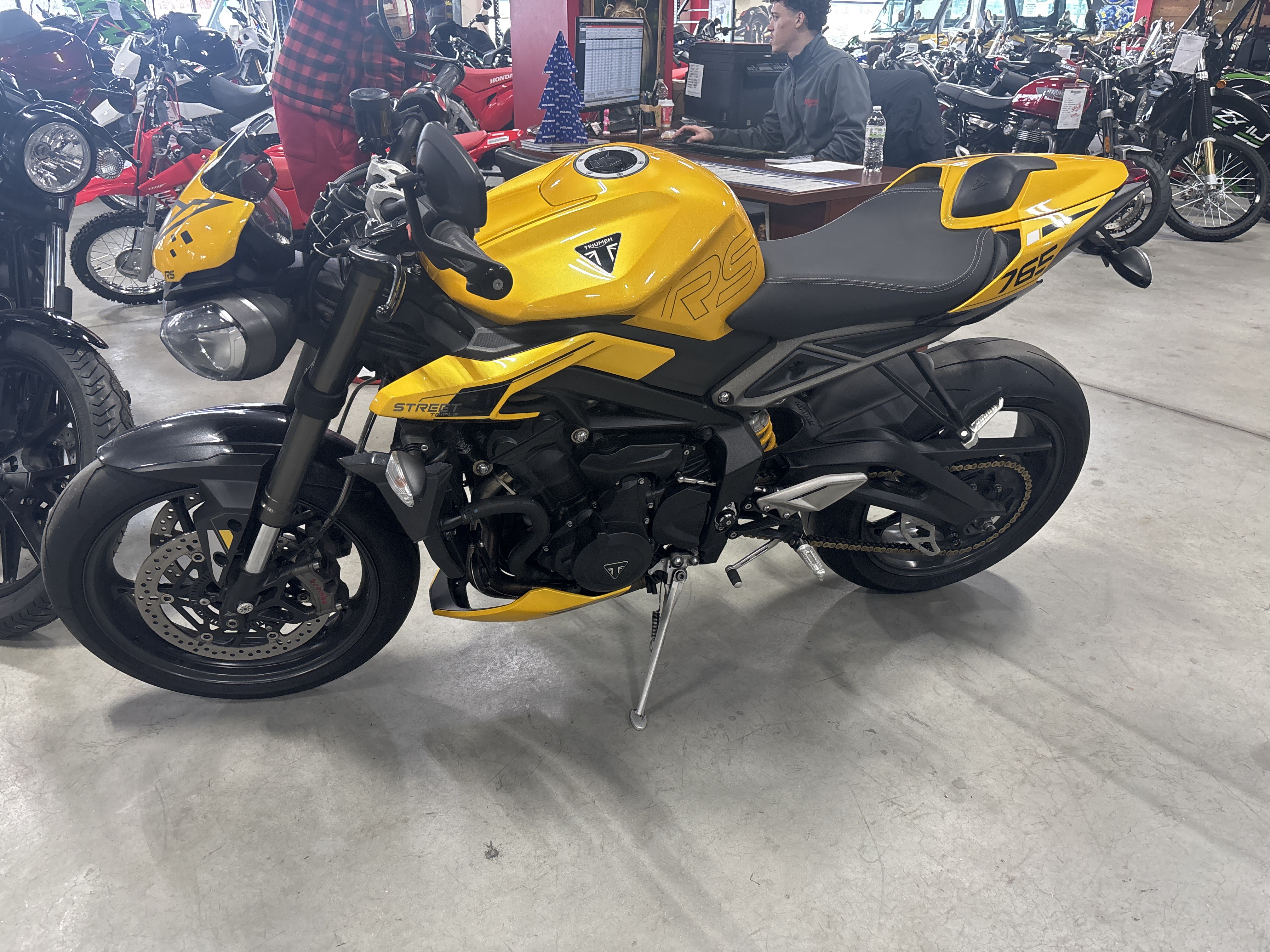 2024 Triumph Street Triple 765 RS in Auburn, Massachusetts - Photo 3