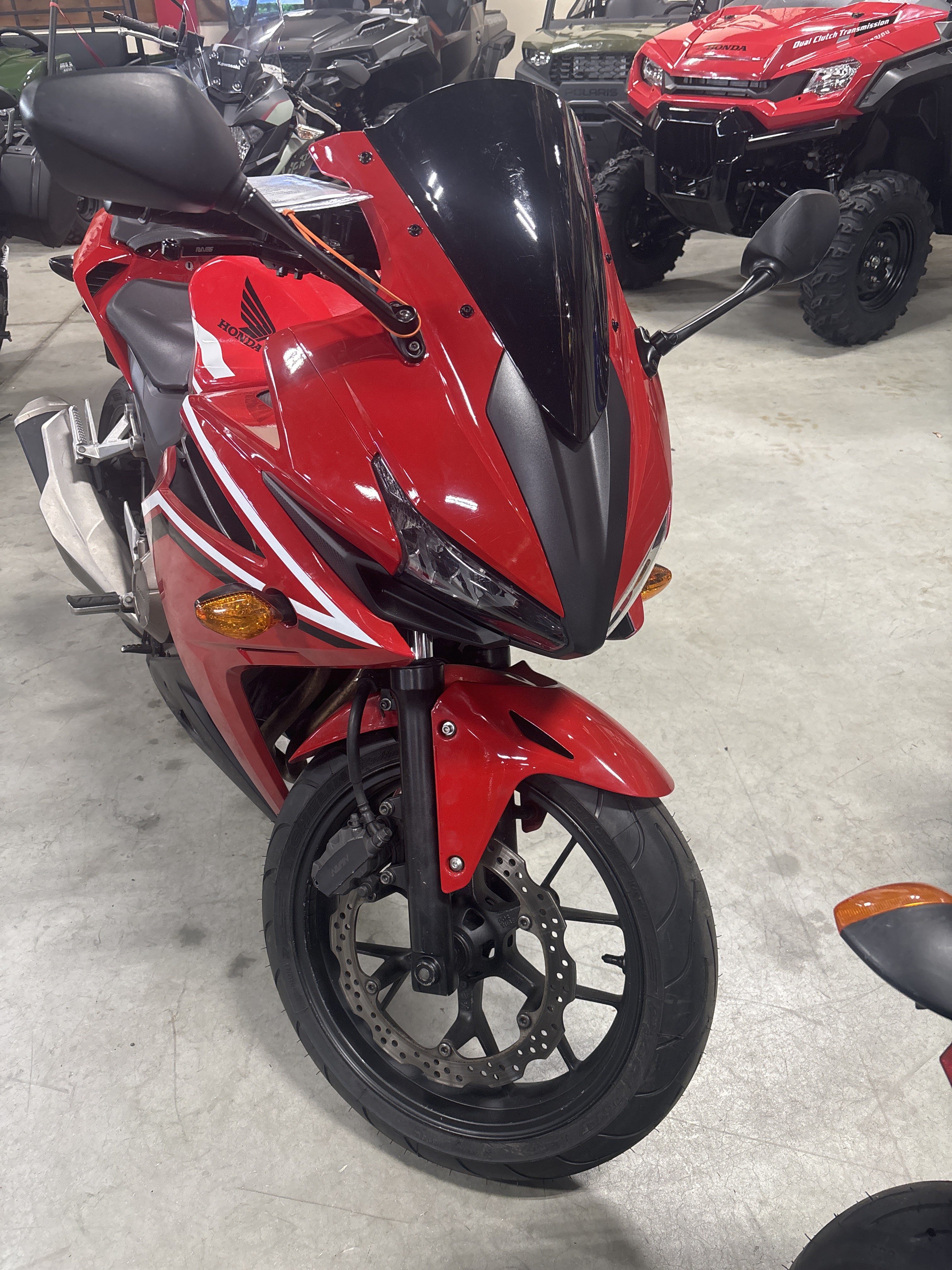 2016 Honda CBR500R in Auburn, Massachusetts - Photo 3