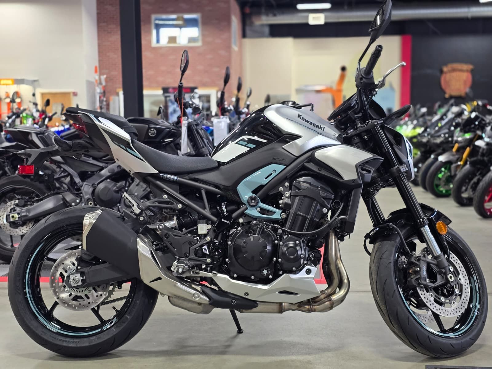 2025 Z900 ABS