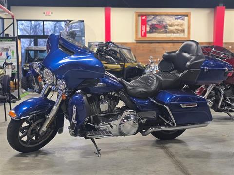 2016 Harley-Davidson Electra Glide Ultra Classic in Auburn, Massachusetts - Photo 2